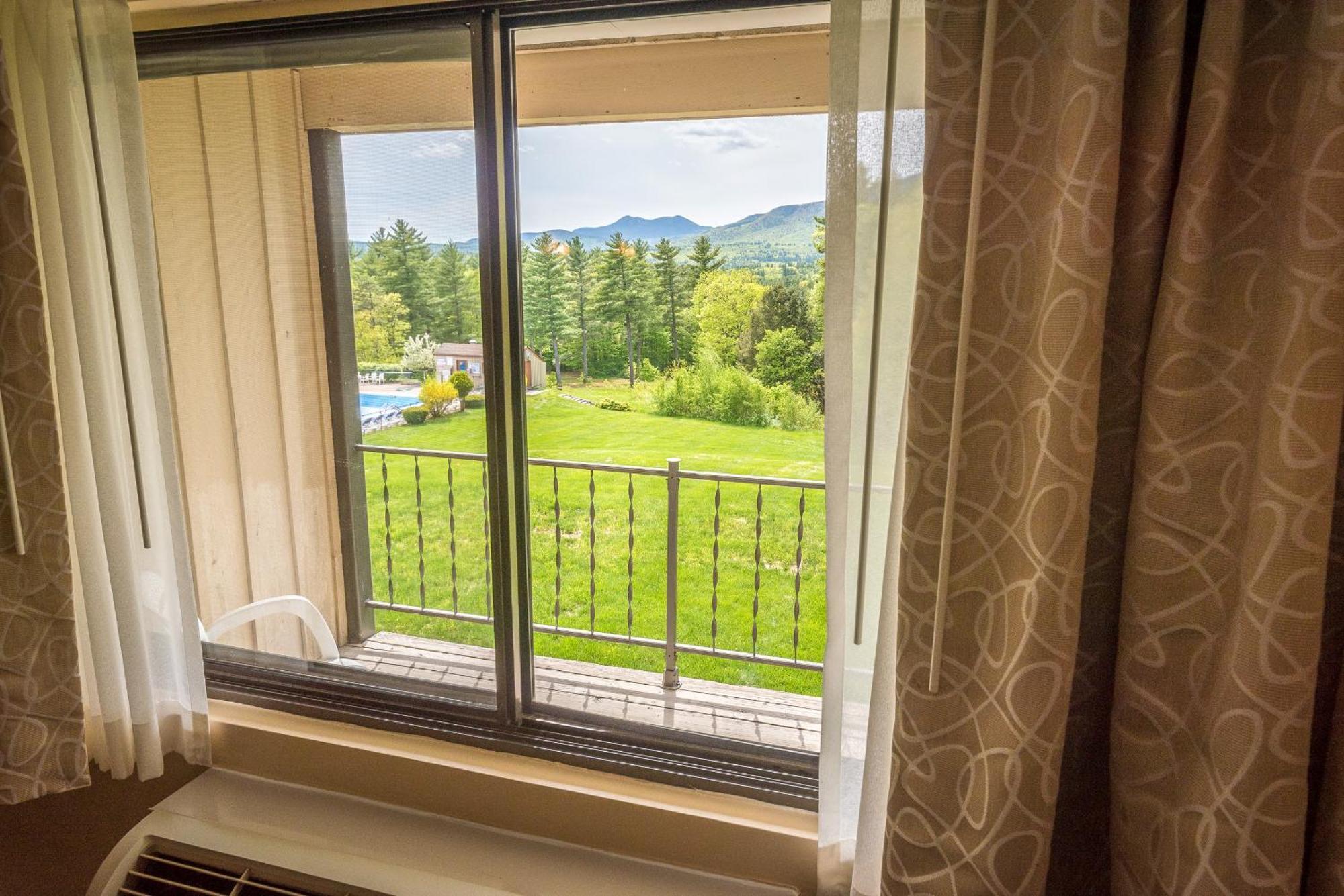 Standard Double Room Mountain View