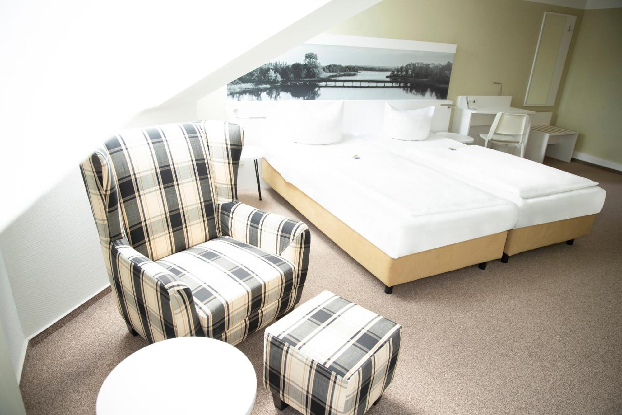 Large Double Room