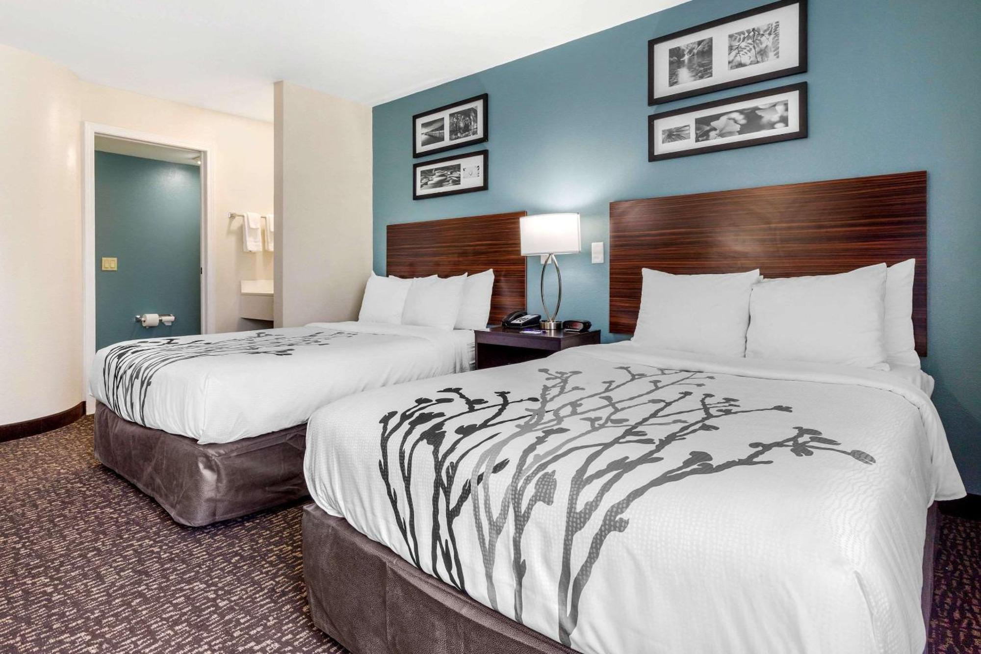 Double Room Two Double Beds Non-Smoking