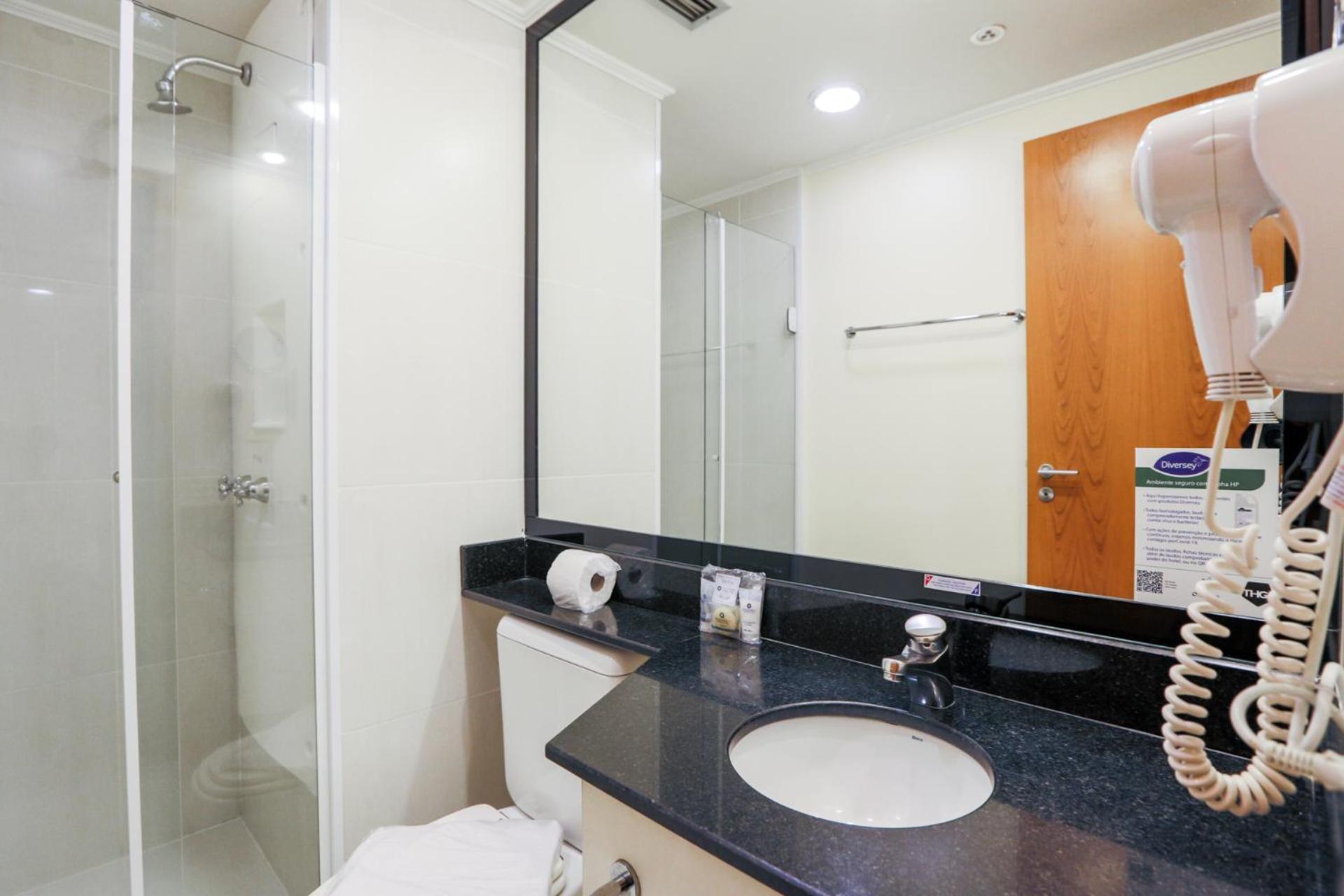 Quarto Duplo Standard