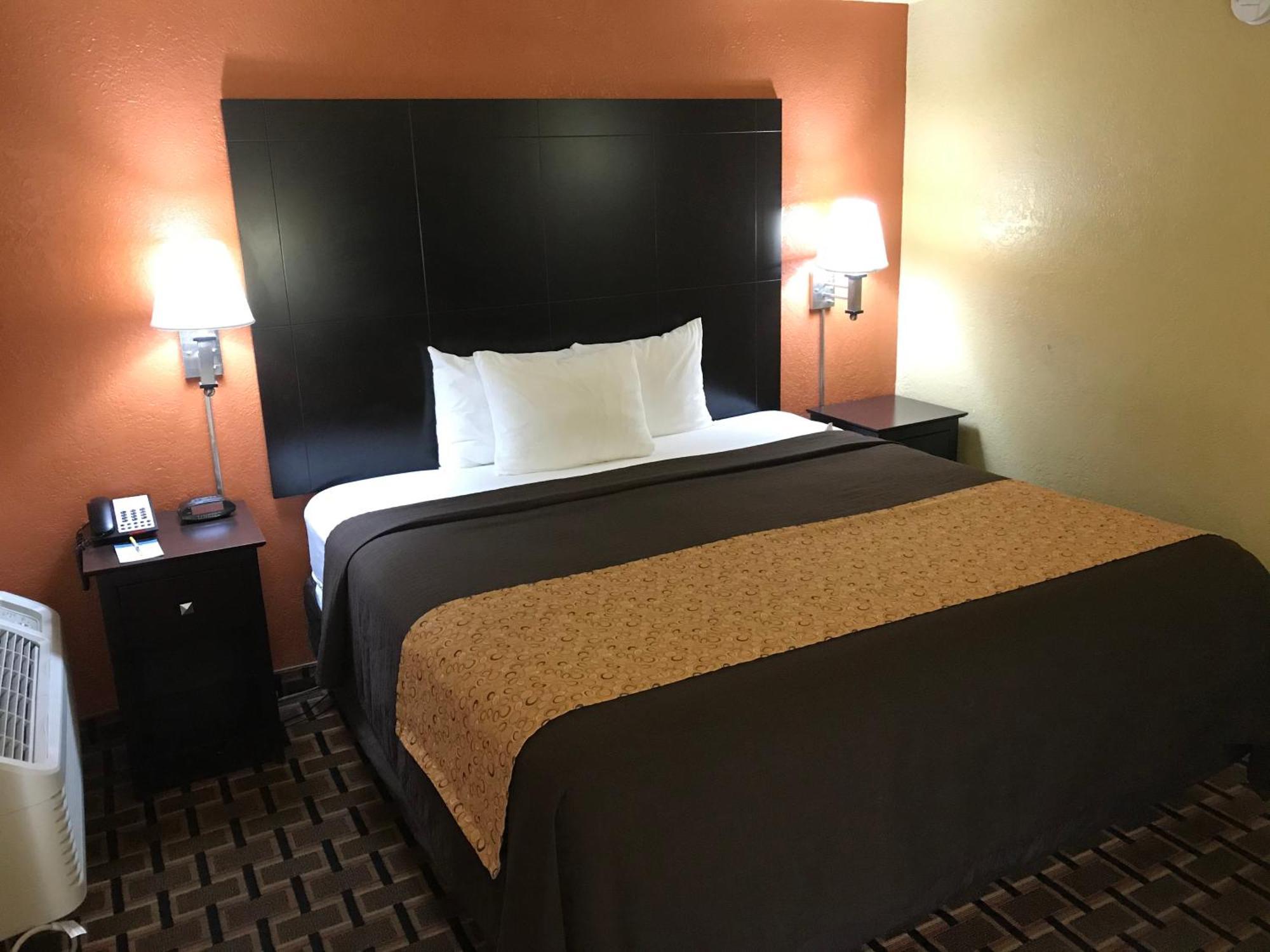 King Room - Non-Smoking