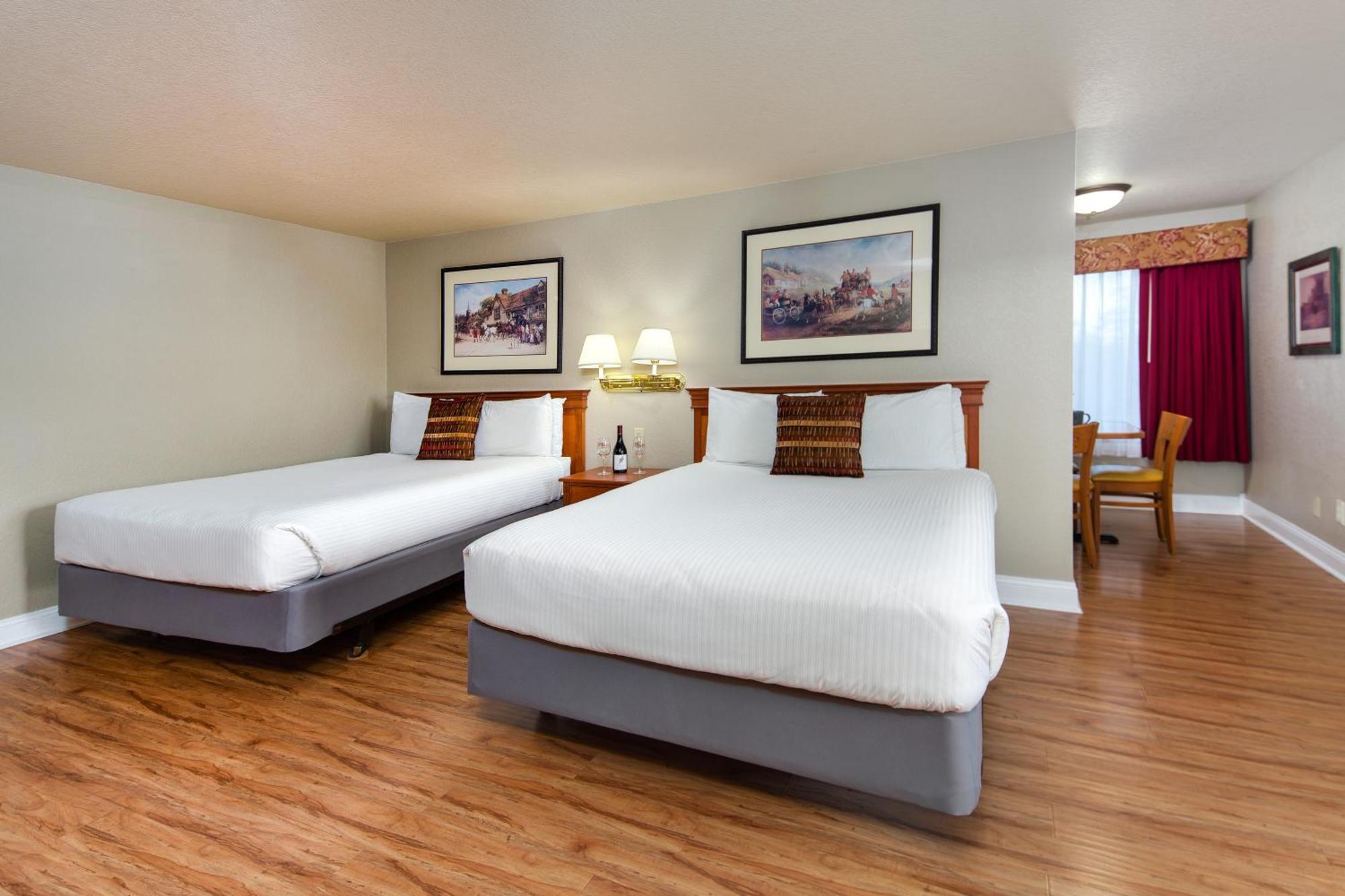 Queen Room Two Queen Beds Kitchenette