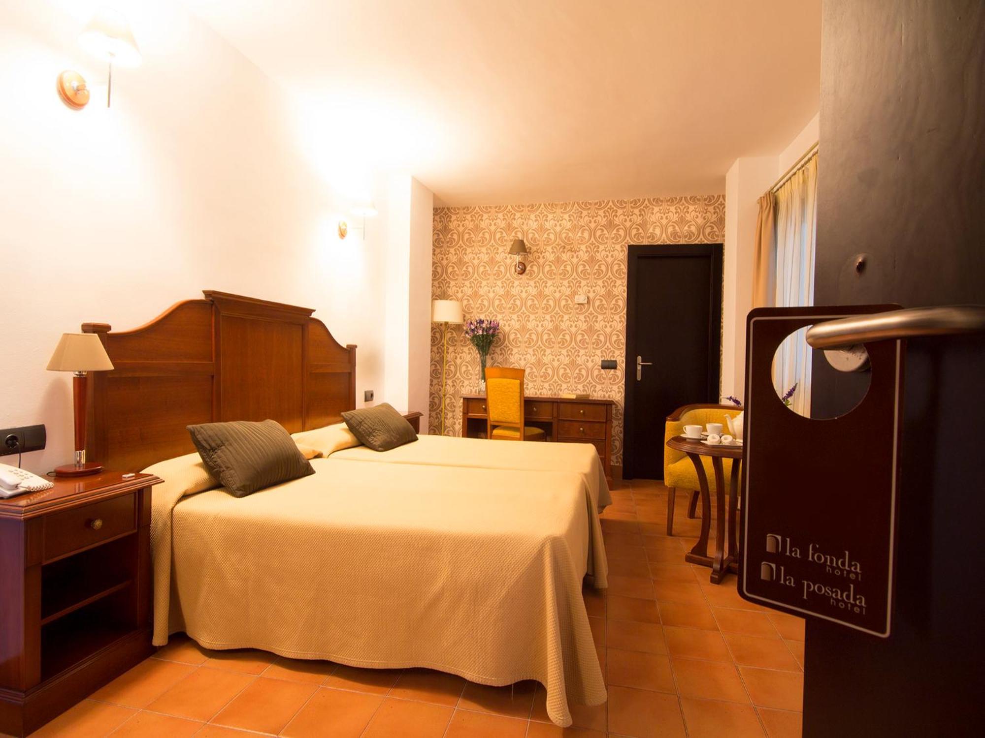 Double Room Private Bathroom
