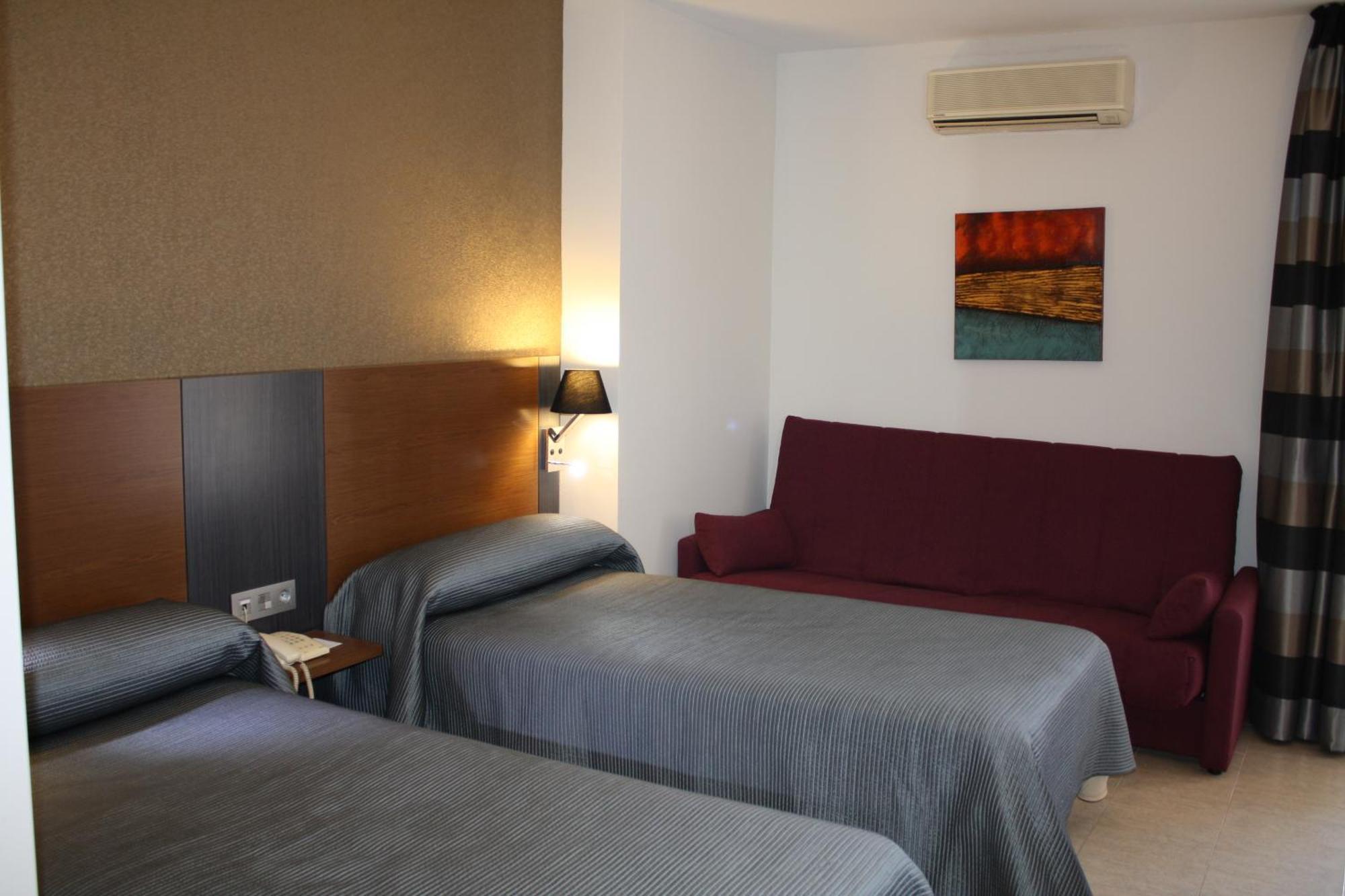 Triple Room