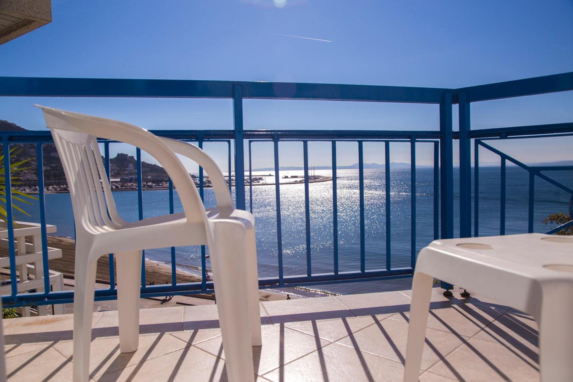 Double or Twin Room Sea View