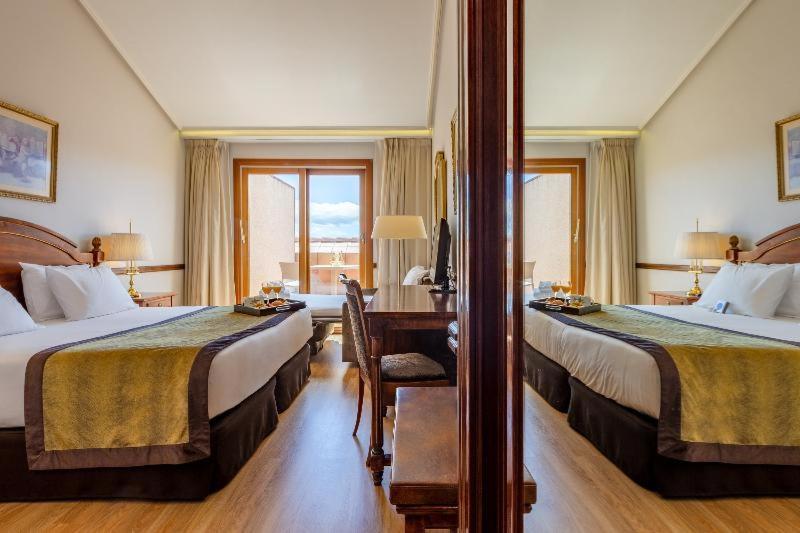 Doble room extra bed