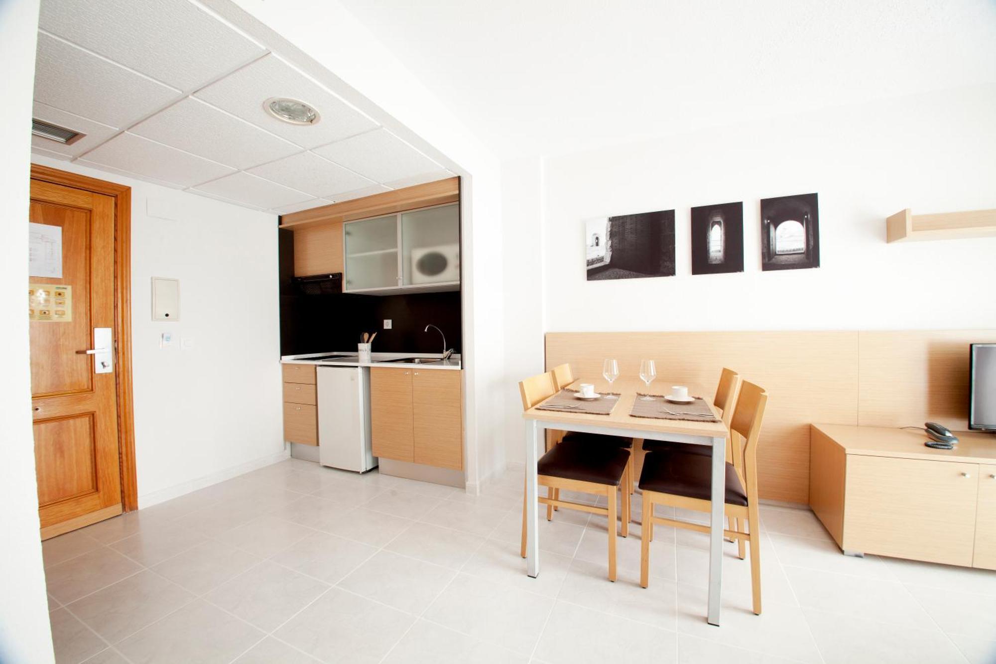 One-Bedroom Apartment Sea View