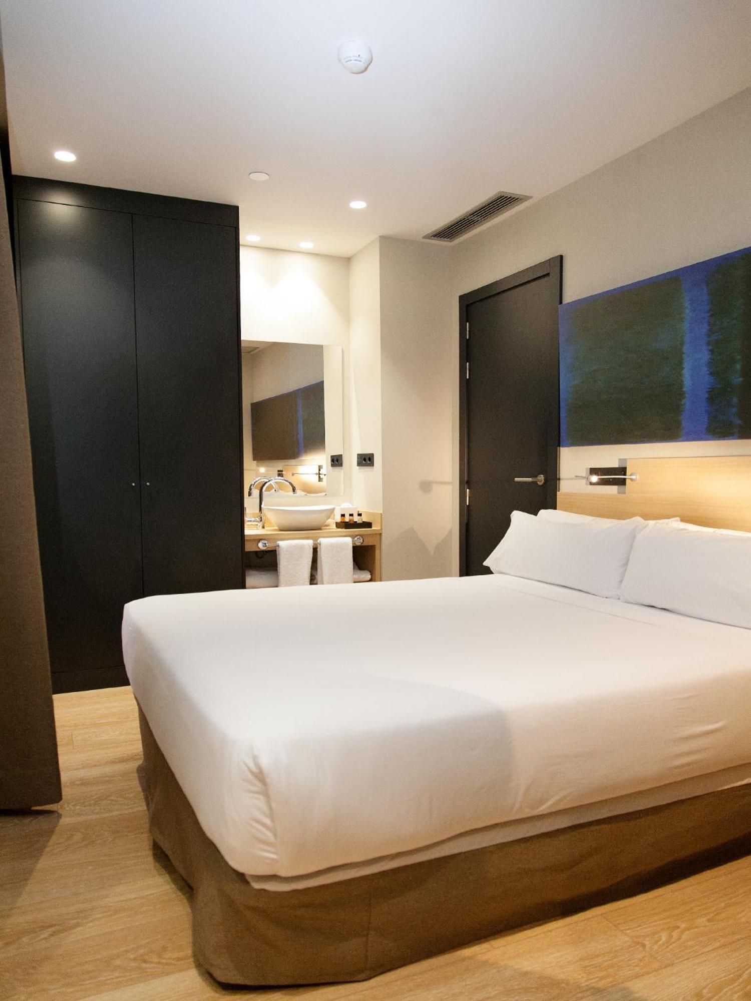 Single Room,1214703655:JPEG