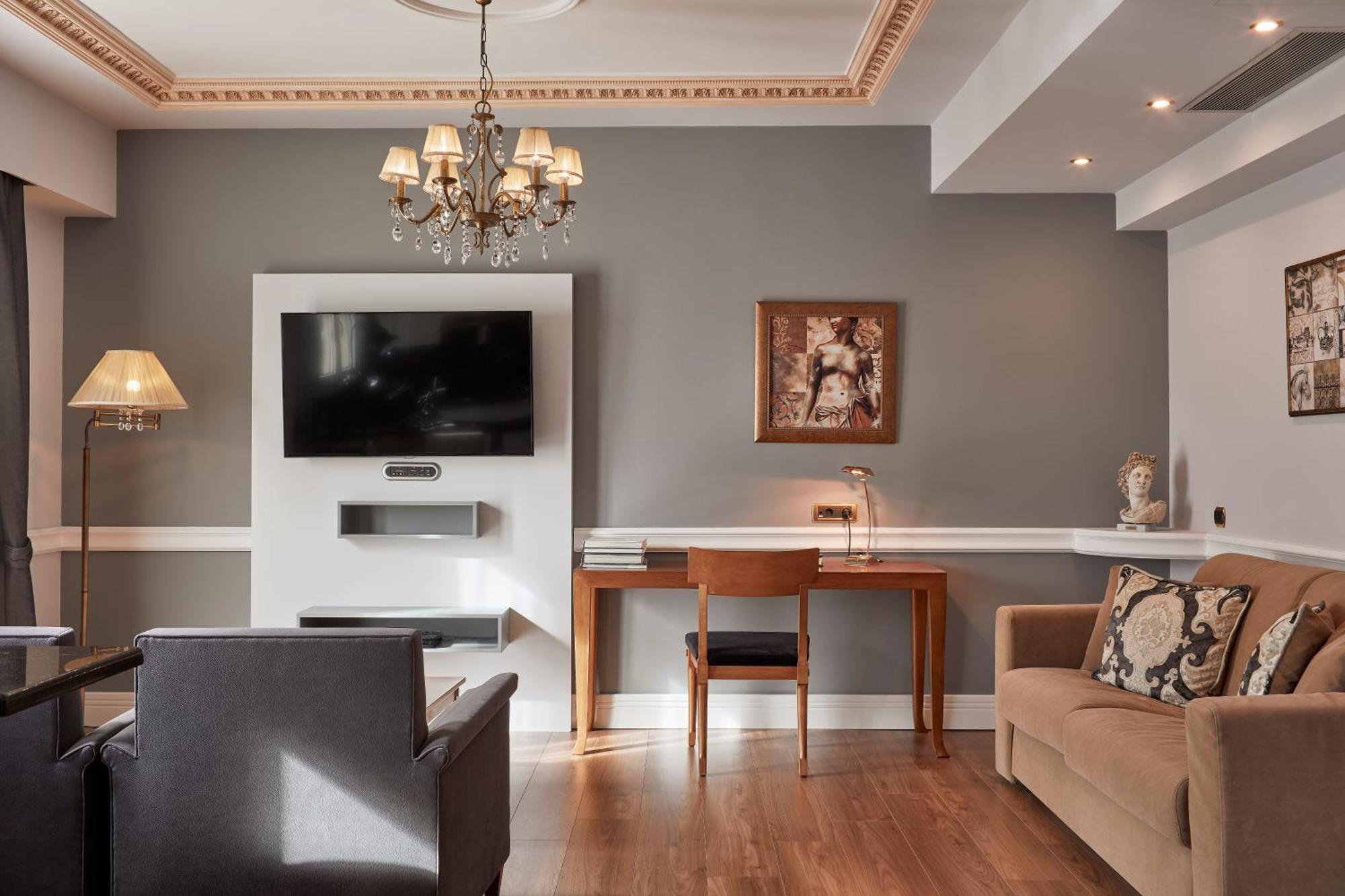 Exclusive Suite