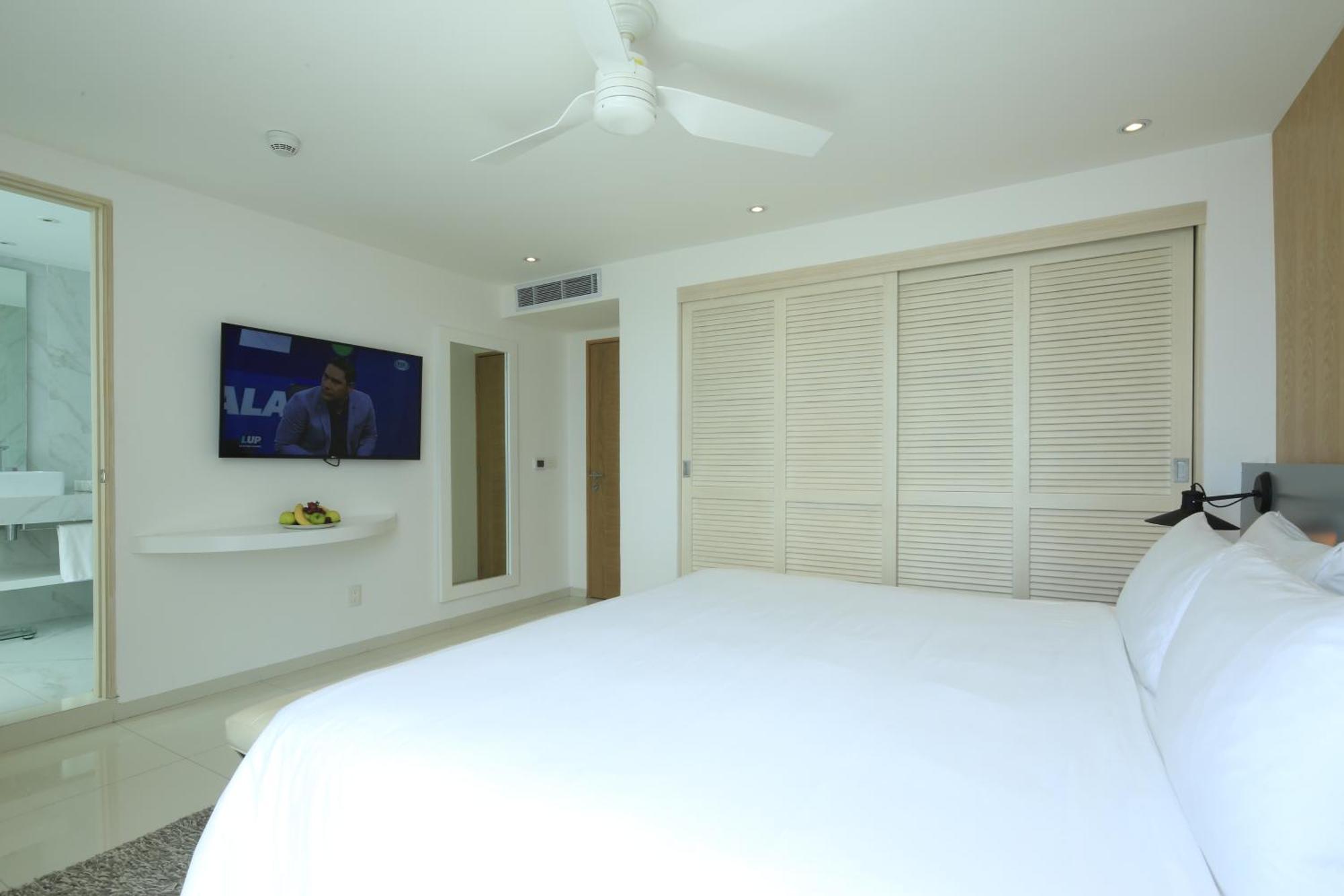 Standard  Room,1279034053:JPEG