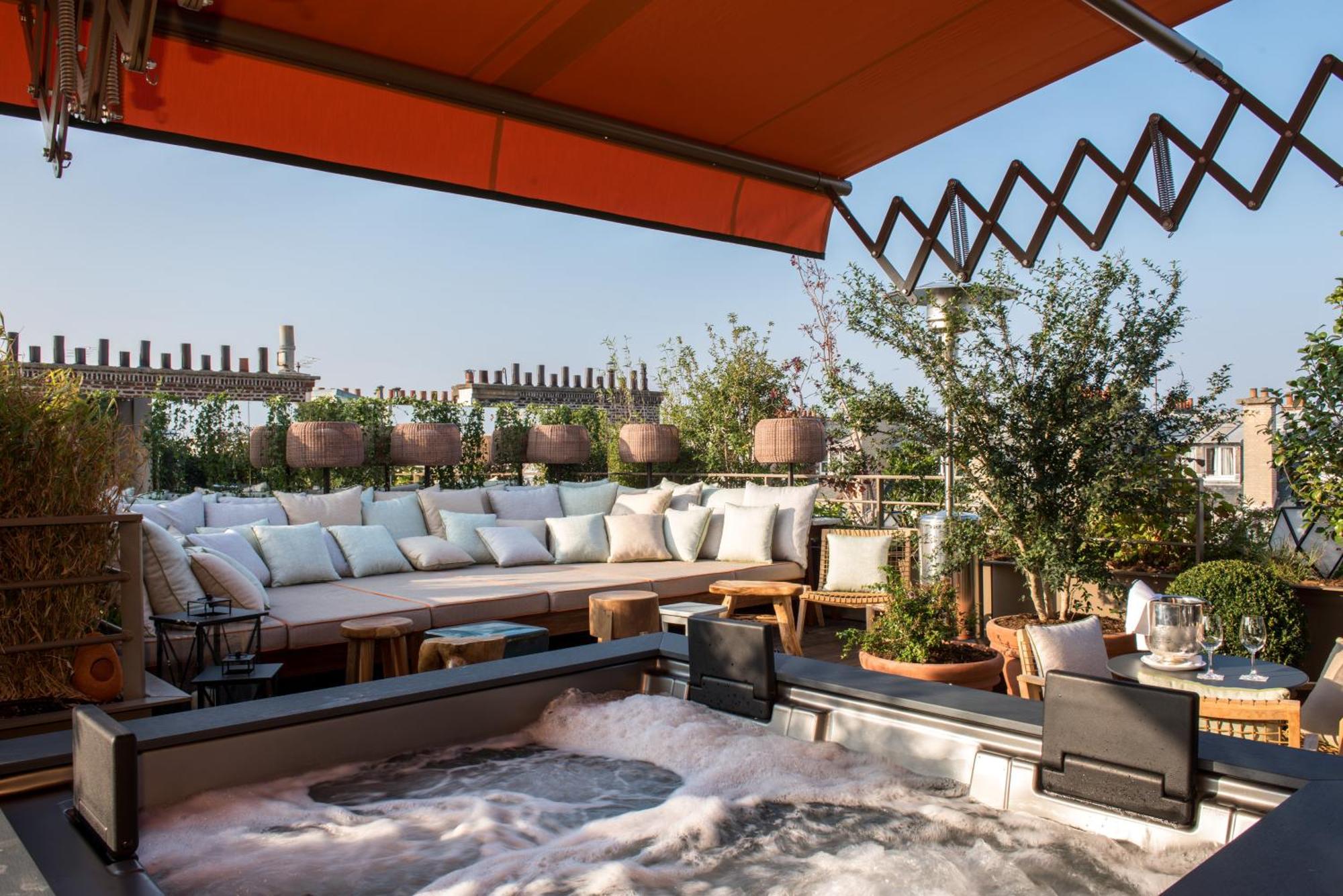 Suite avec Terrasse - Vue sur Tour Eiffel
