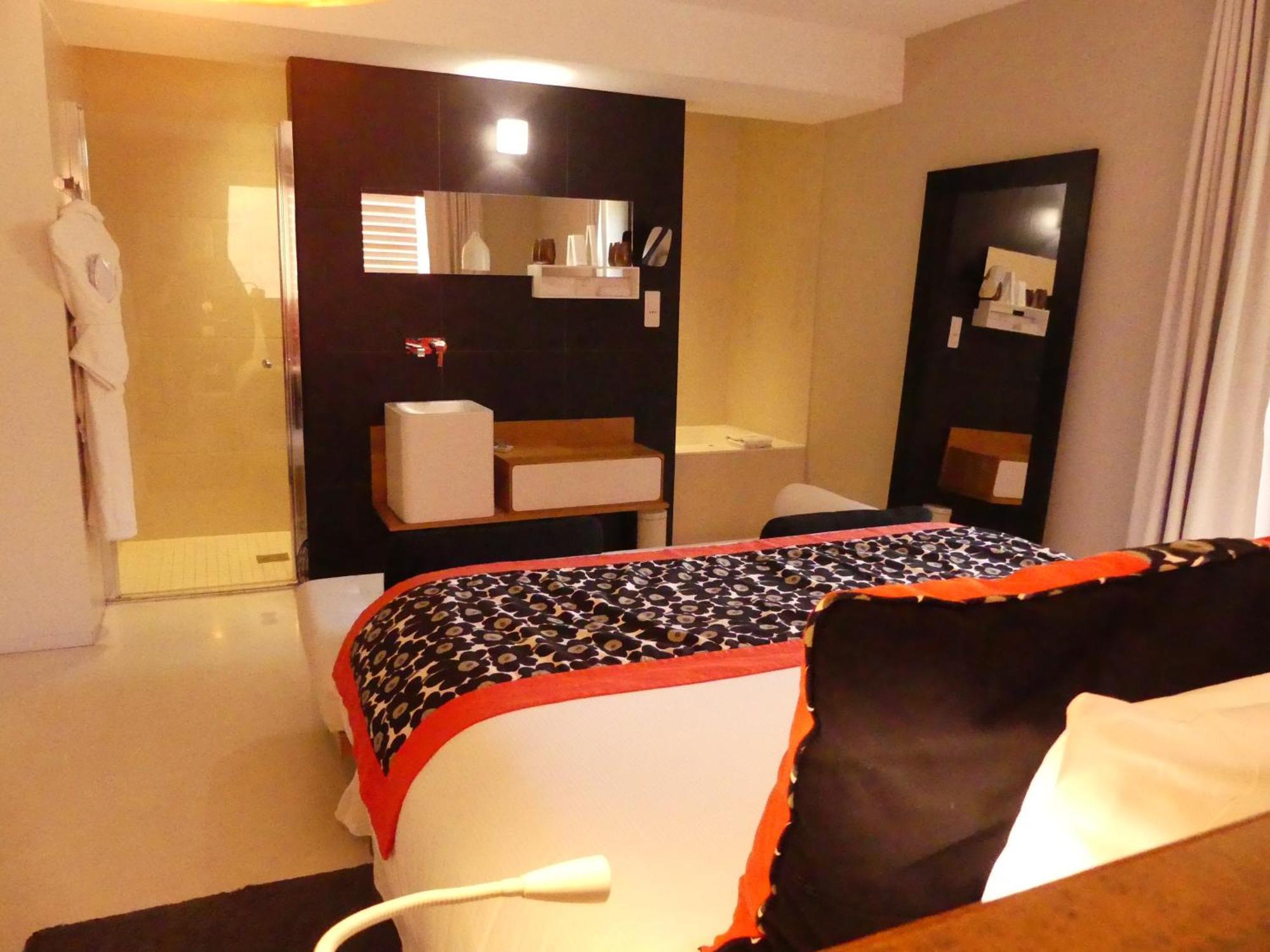 Junior Suite Spa Bath Hot Tub