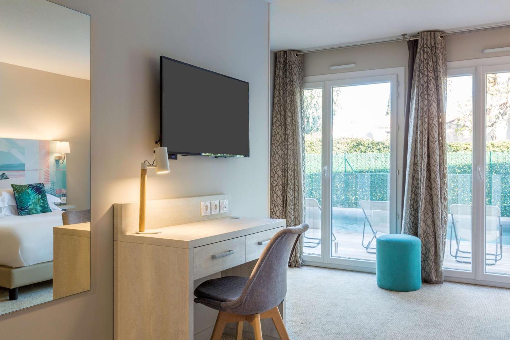 Chambre Triple Deluxe avec 1 Lit King-Size et 1 Lit Simple - Non-Fumeurs