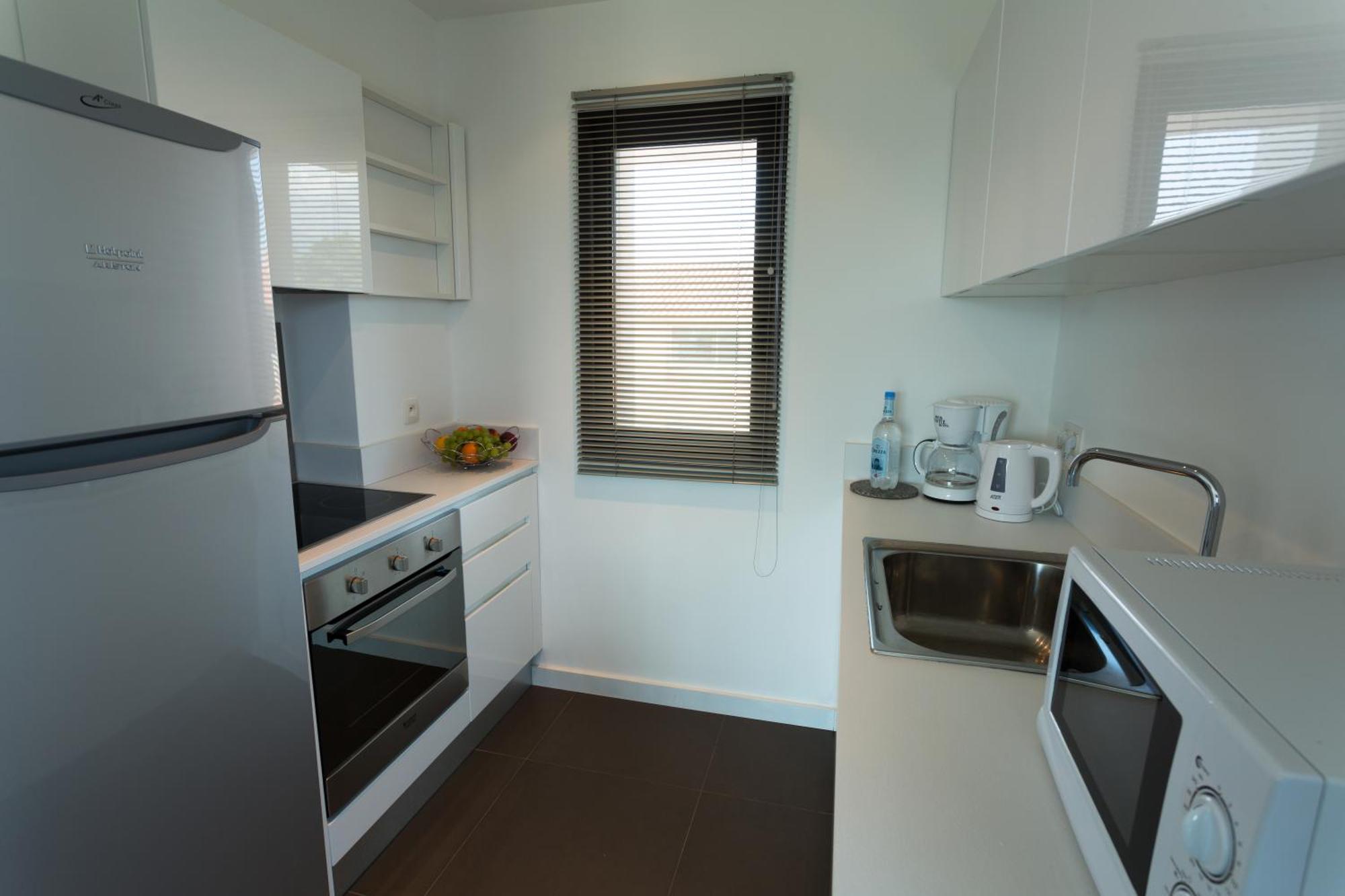 One-Bedroom Apartment with Sea View (4 Adults),1215211690:JPEG