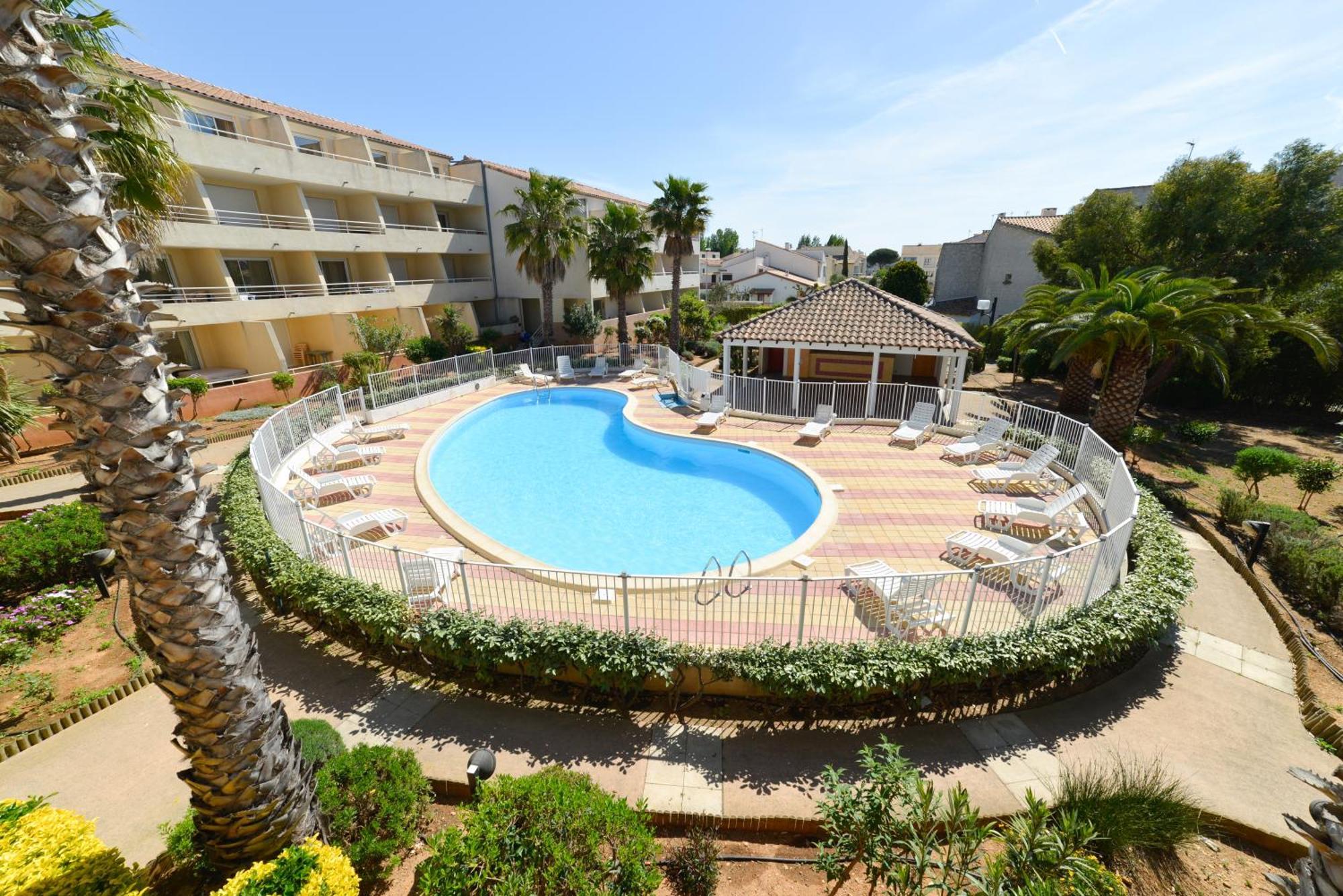 Apartment Pool View