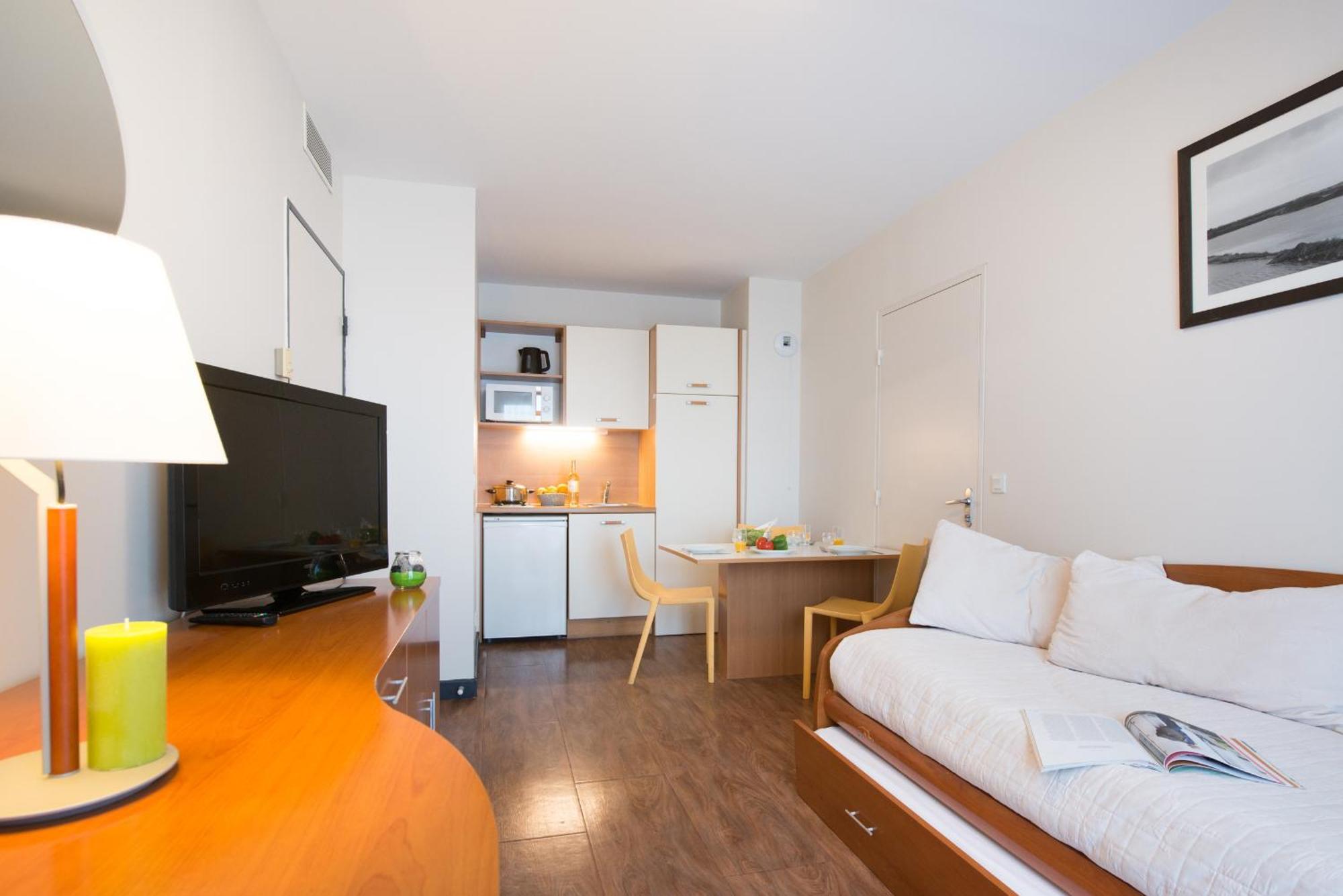 One Bedroom Apartment