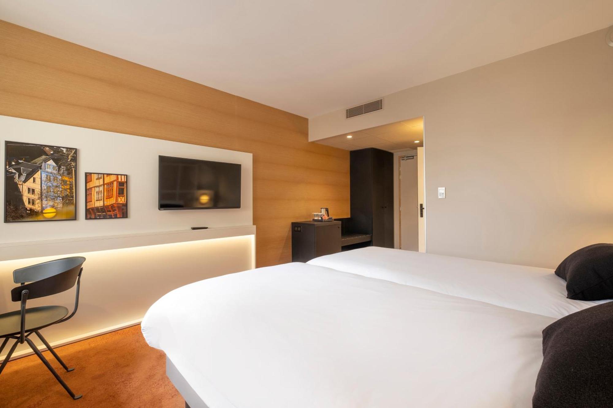Classic Twin Room
