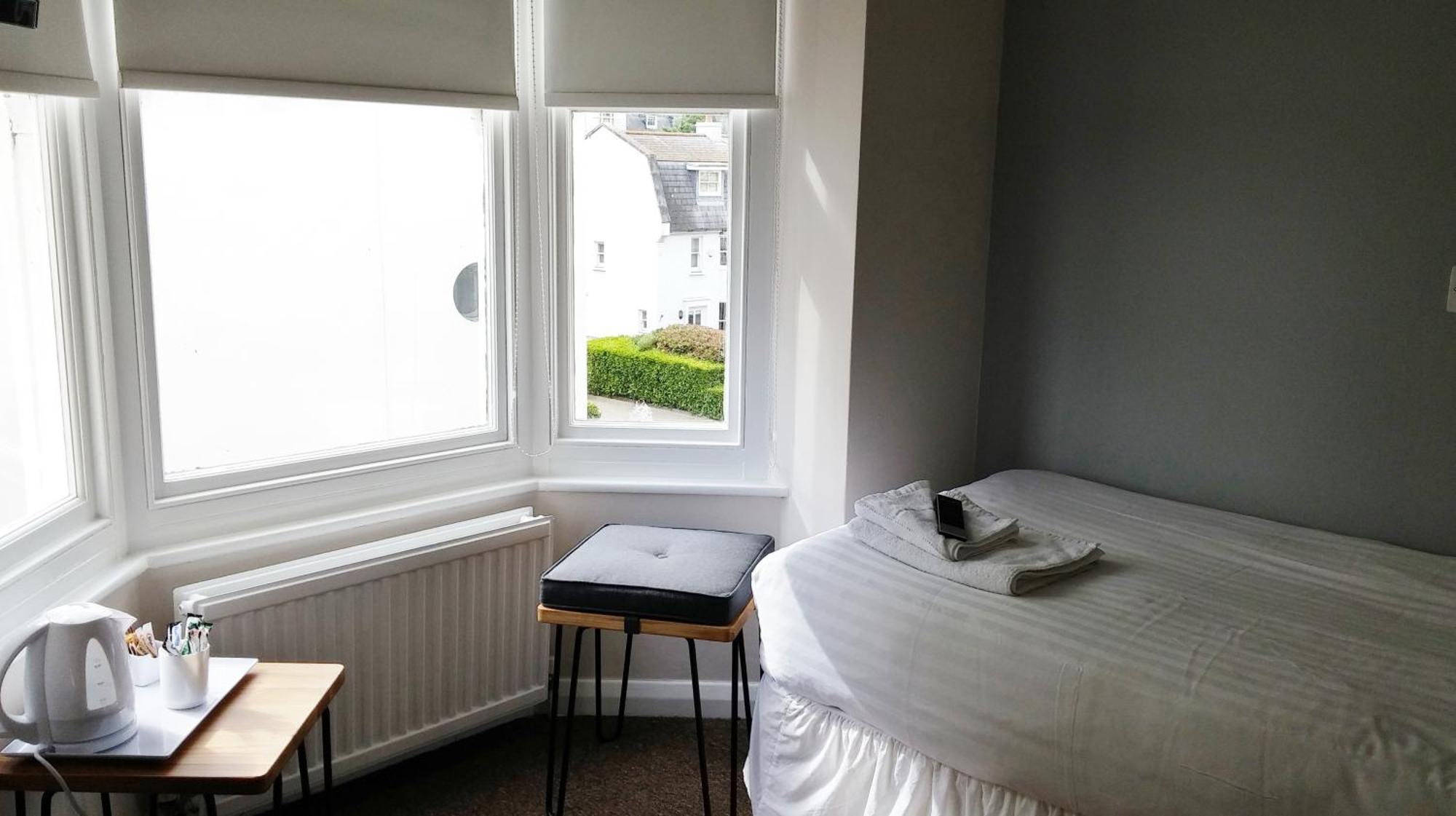 Single Room,130178009:JPEG
