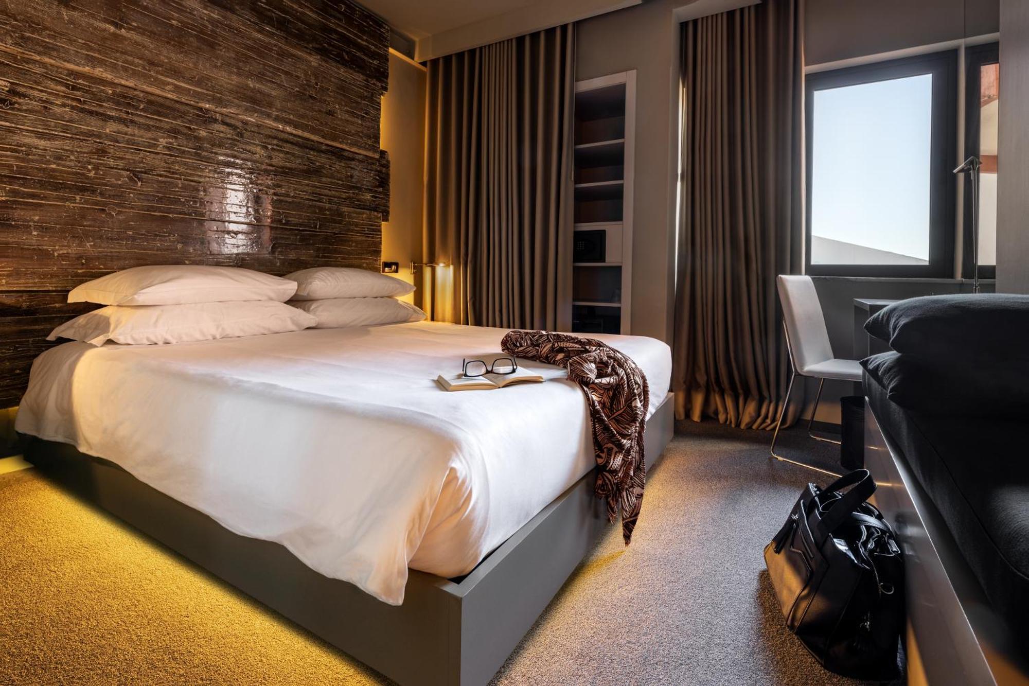 Basic Double Room,1215881635:JPEG