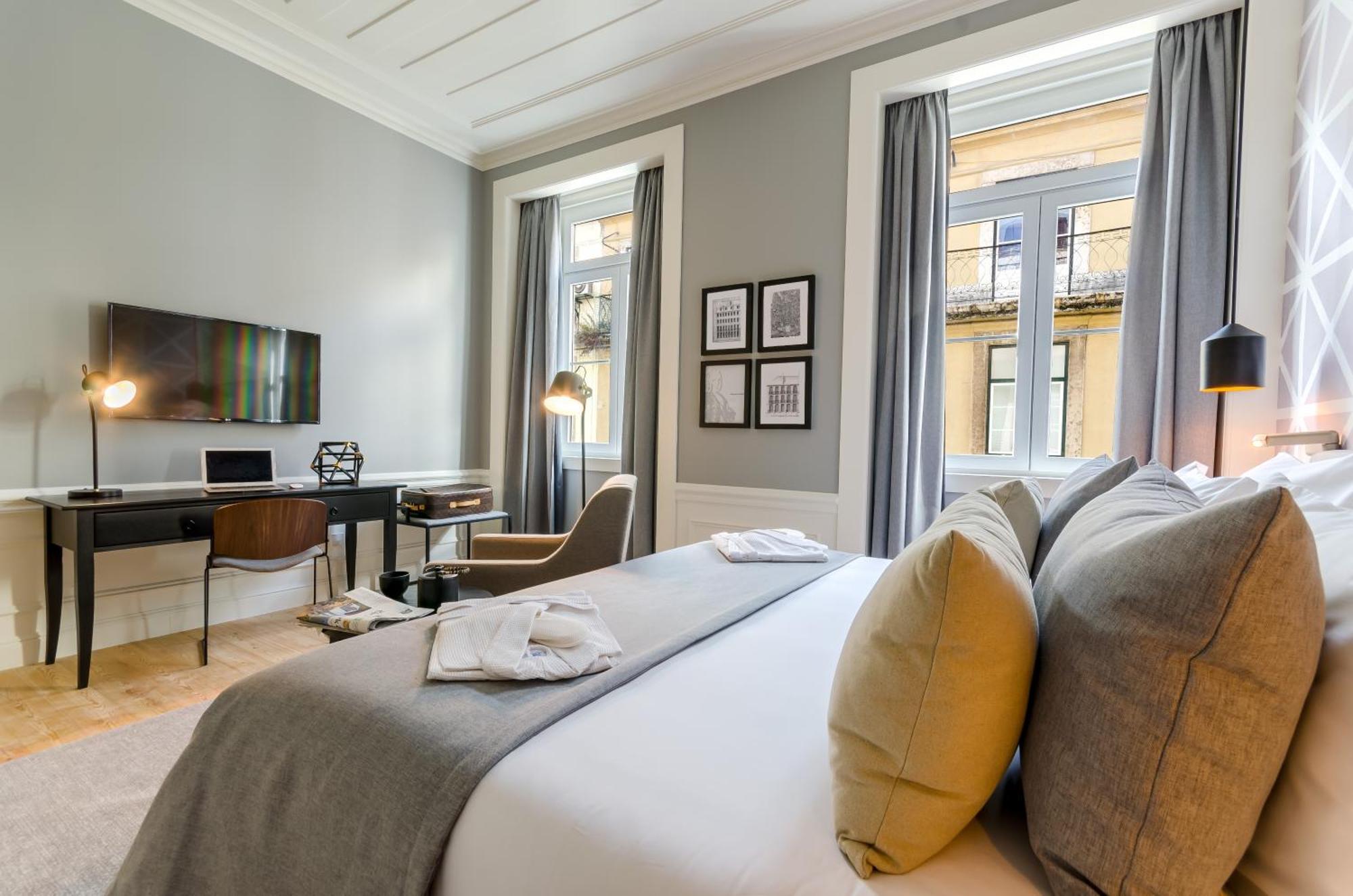 Premium Double or Twin Room City View