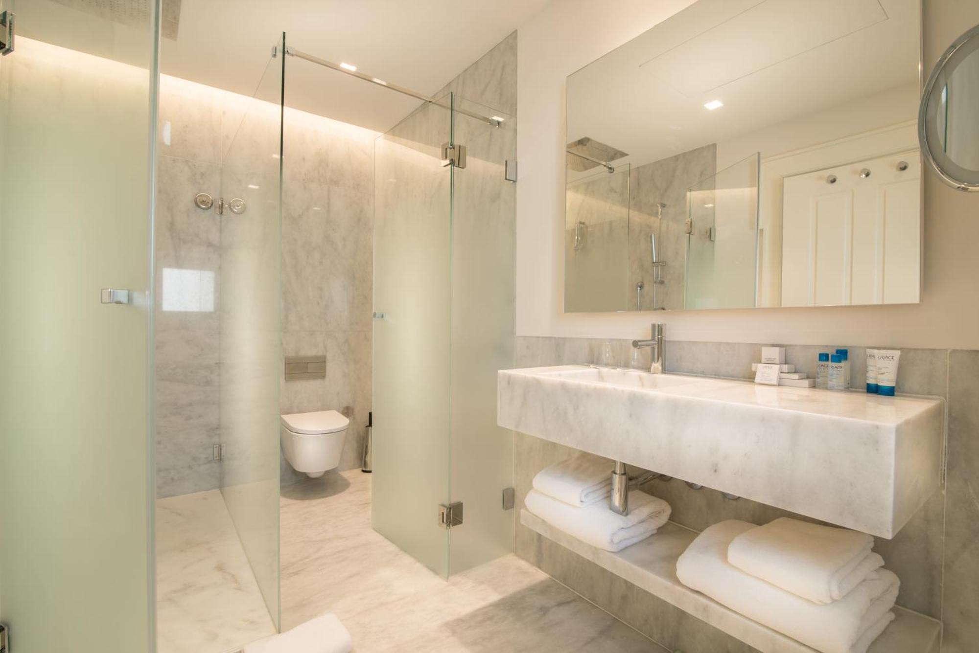 Classic Double or Twin Room City View