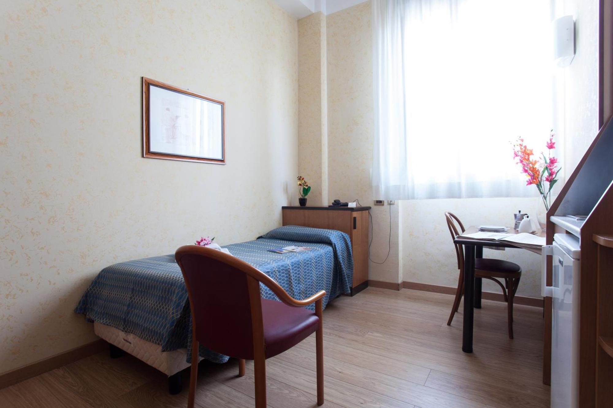 Single Room Kitchenette