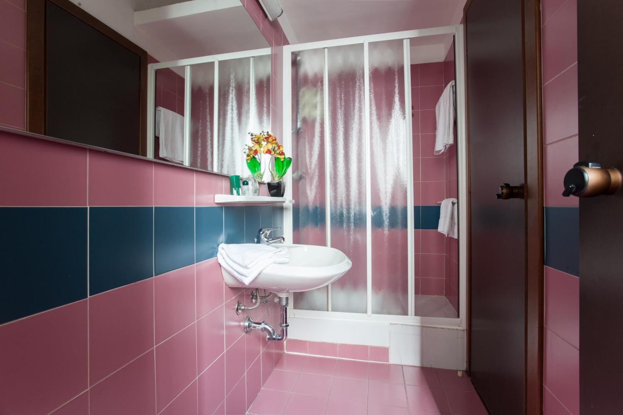 Single Room Kitchenette