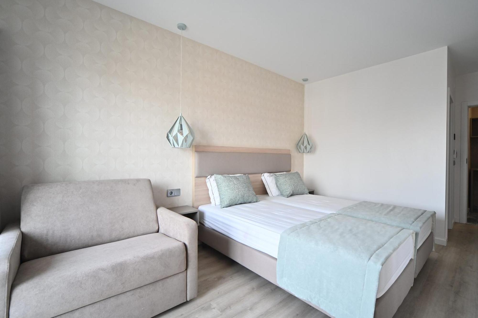 Double or Twin Room Extra Bed