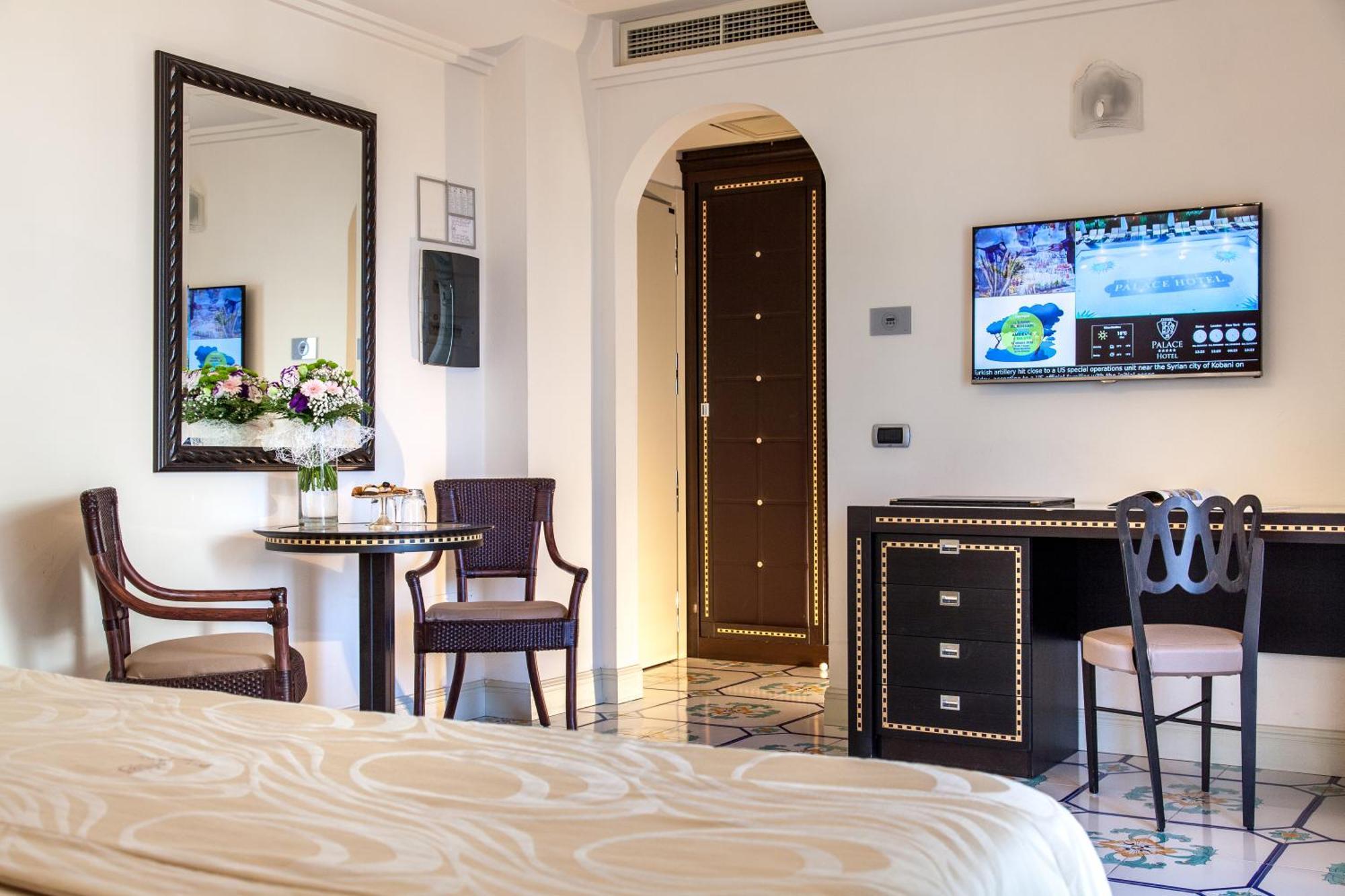 Deluxe Double or Twin Room Sea View