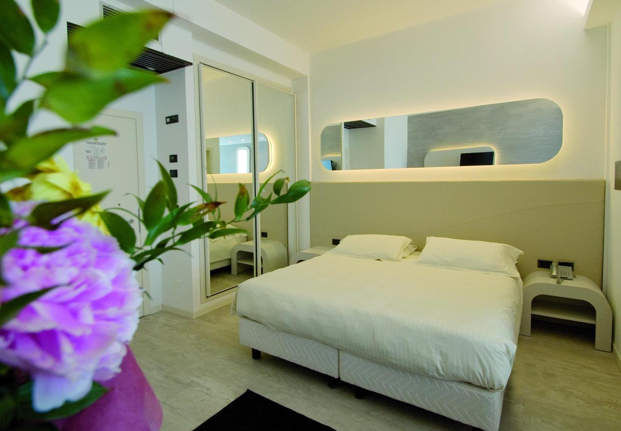 Superior Double or Twin Room,141093111:JPEG