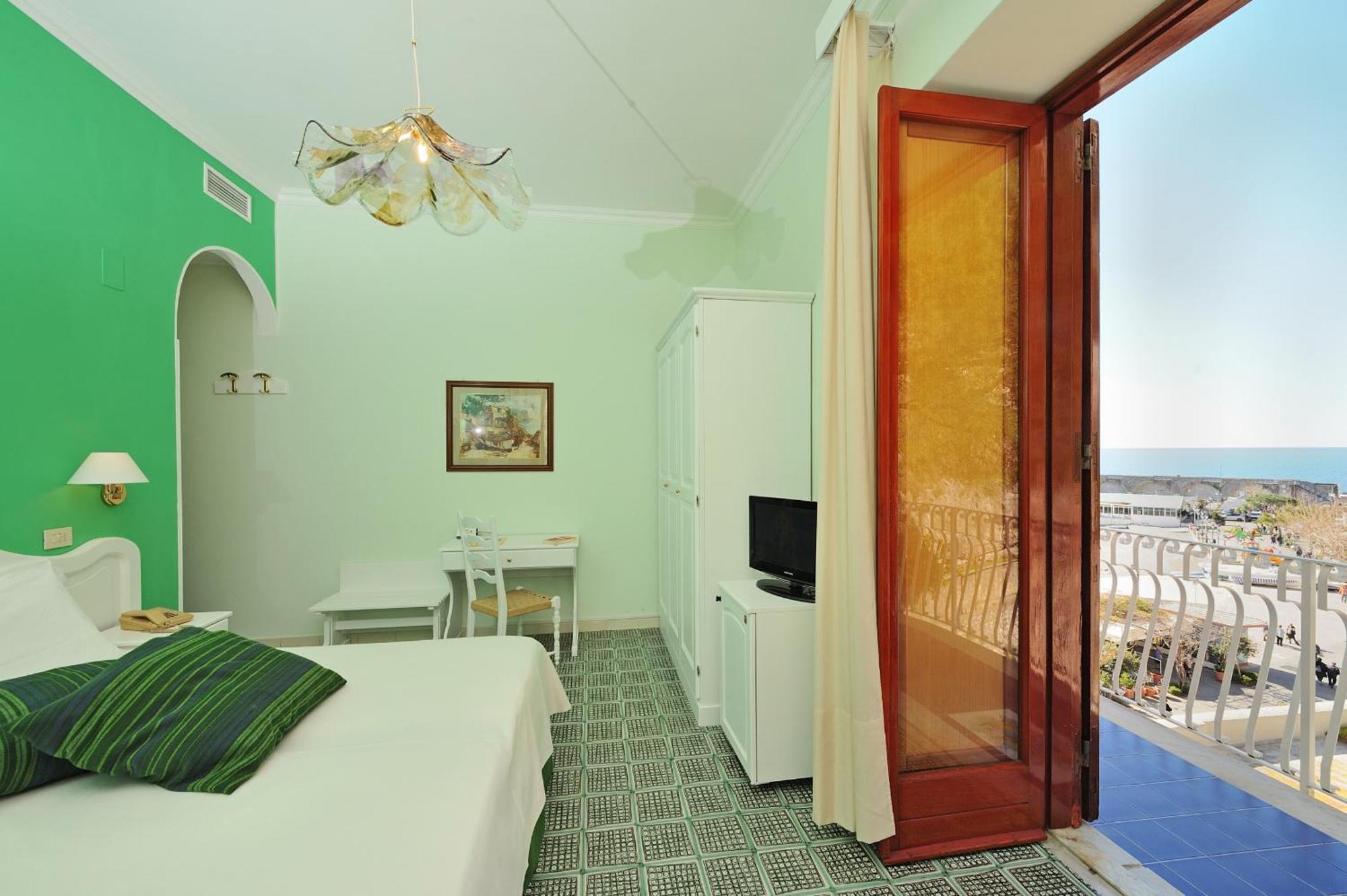 Double or Twin Room Partial Sea View