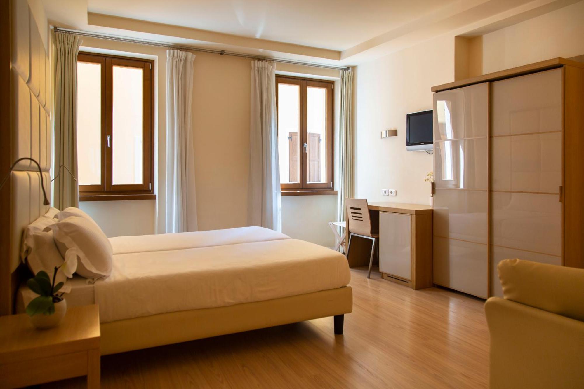 Junior Suite,1588064379:JPEG