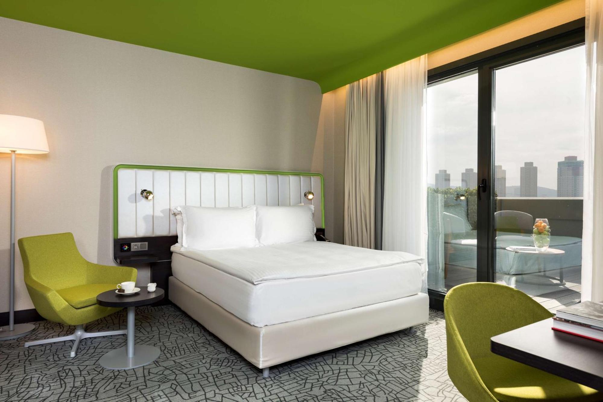 Superior Room Terrace