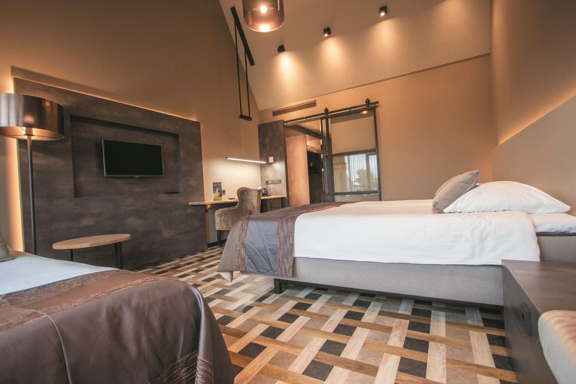 Triple Room Three Single Beds Non-Smoking
