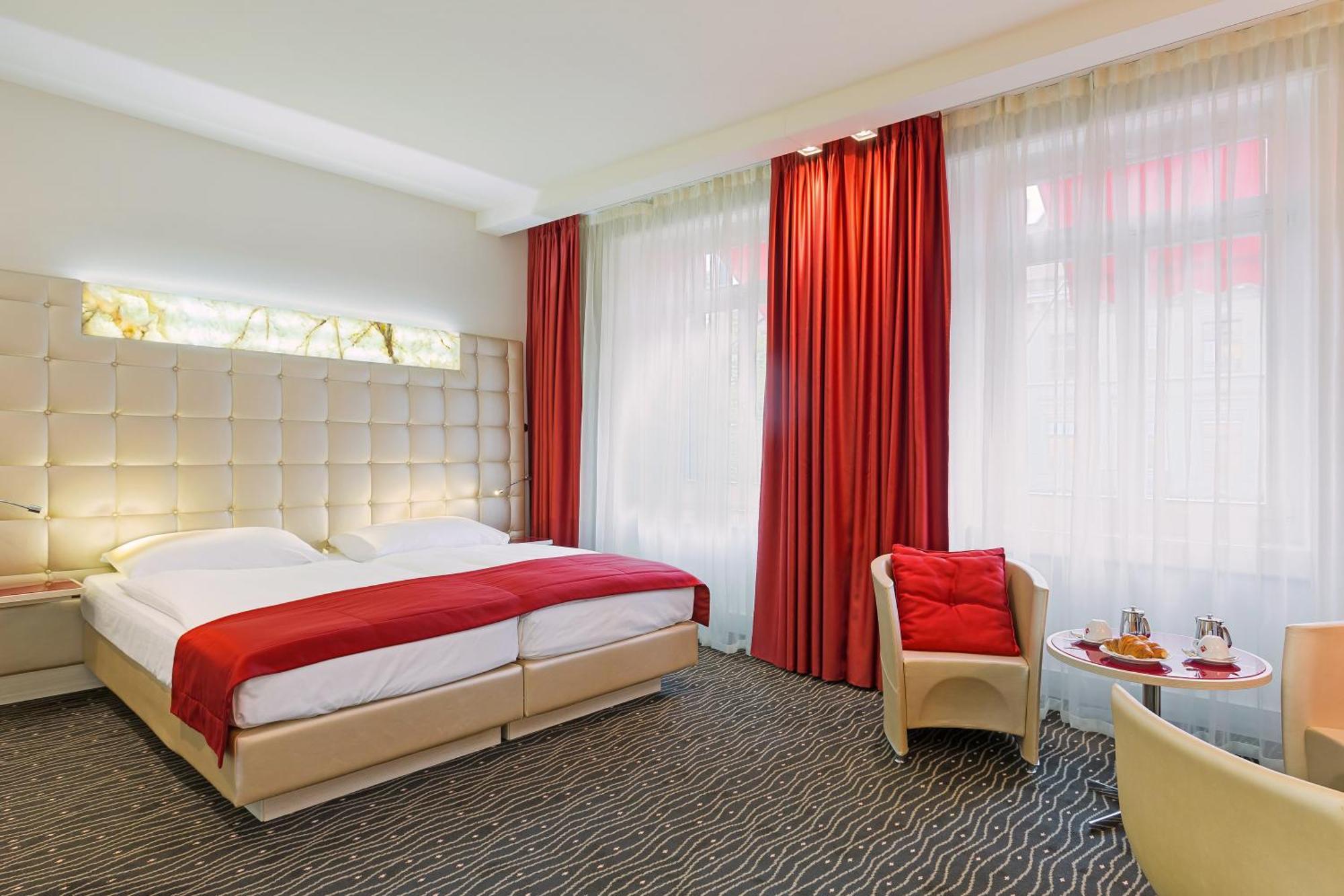 Double Room with Top View and Balcony