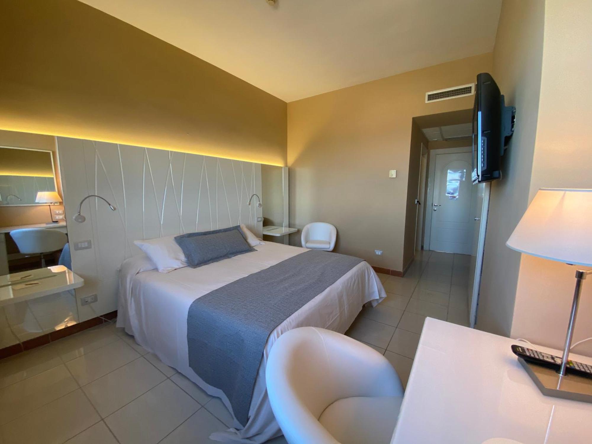 Superior Double or Twin Room Sea View
