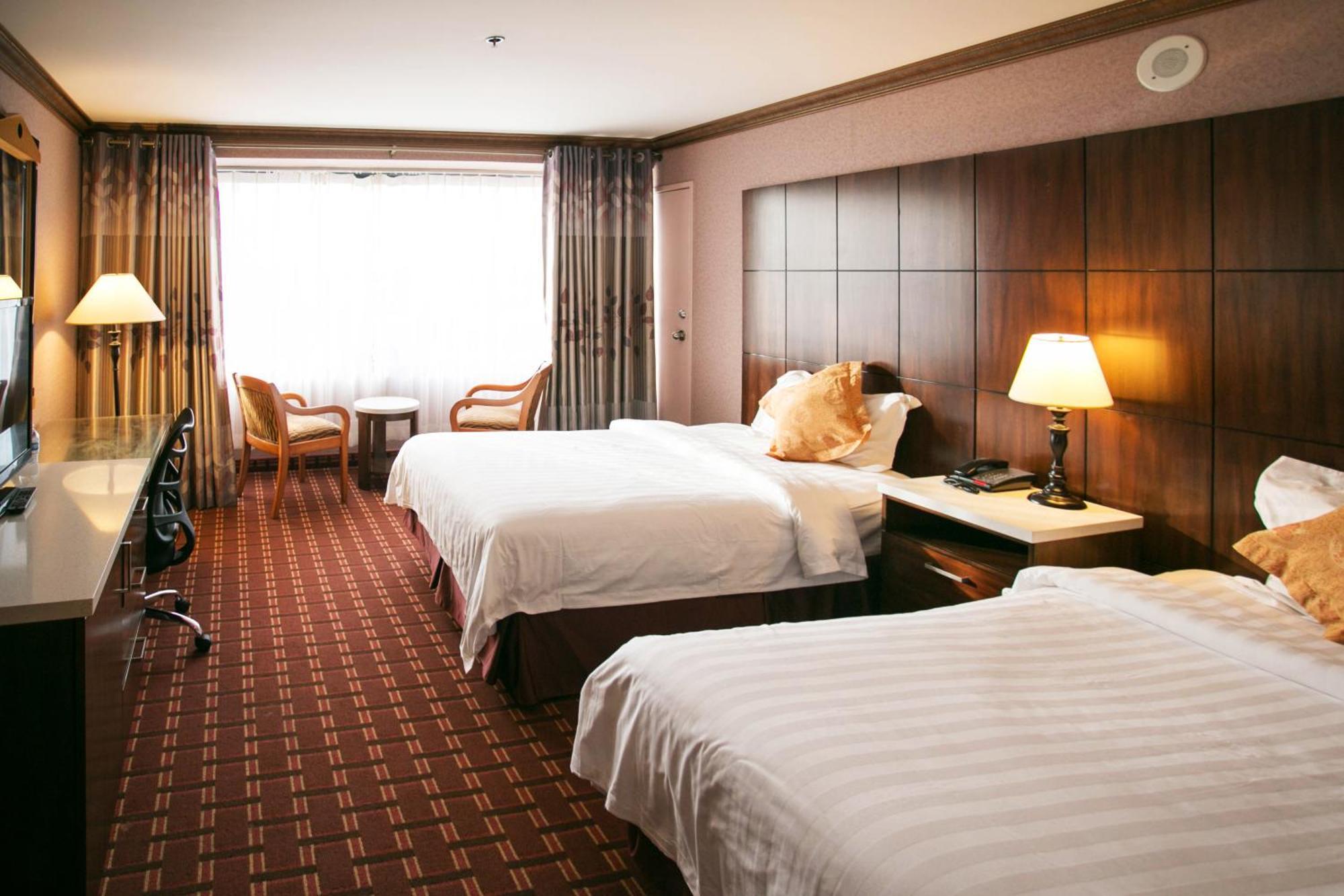 Luxury Two Double Bed Room