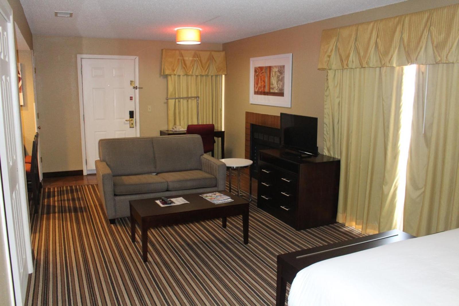 1 Queen Bed, Studio, Accessible Suite, Non-Smoking