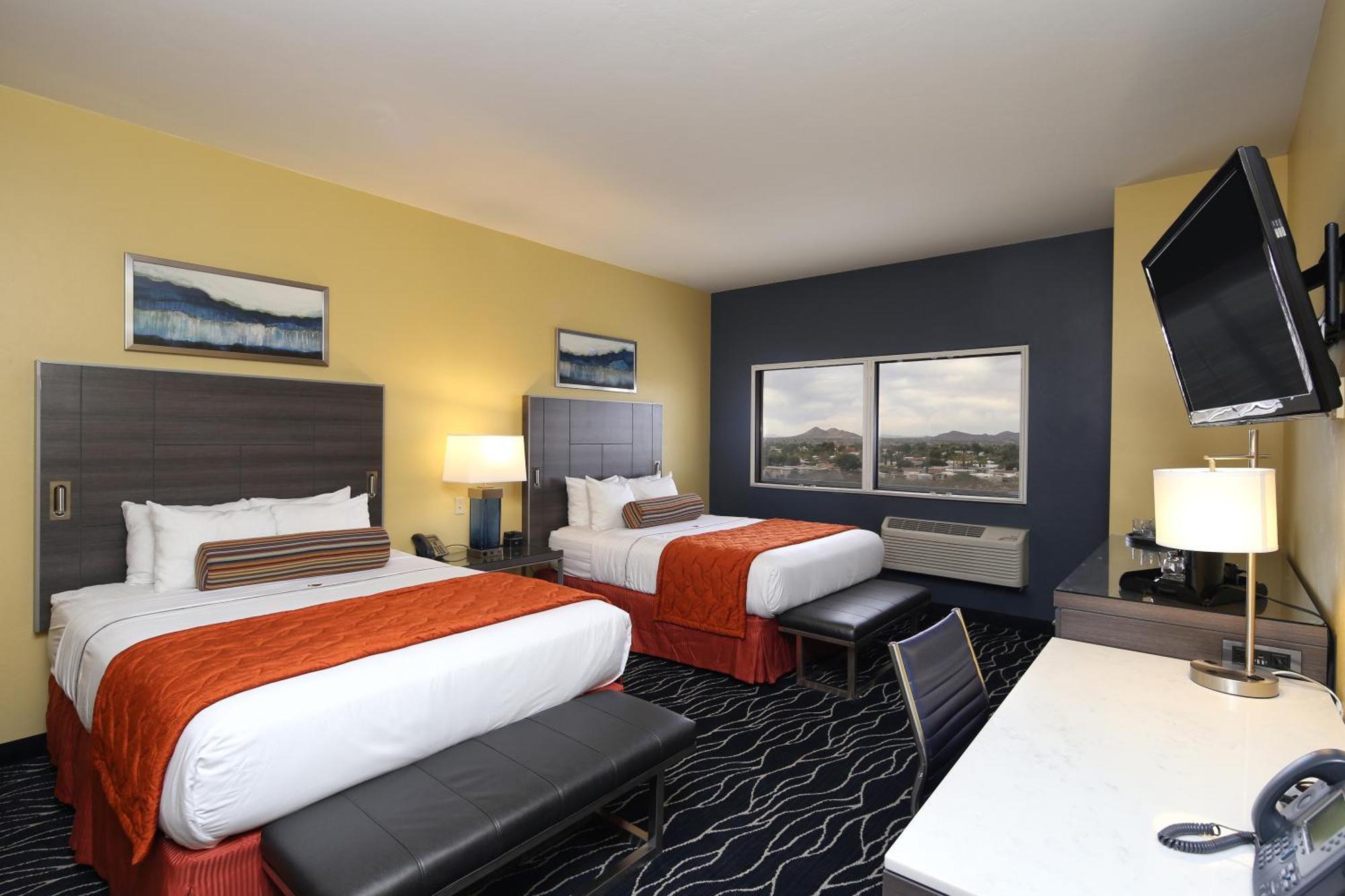 Deluxe Queen Room