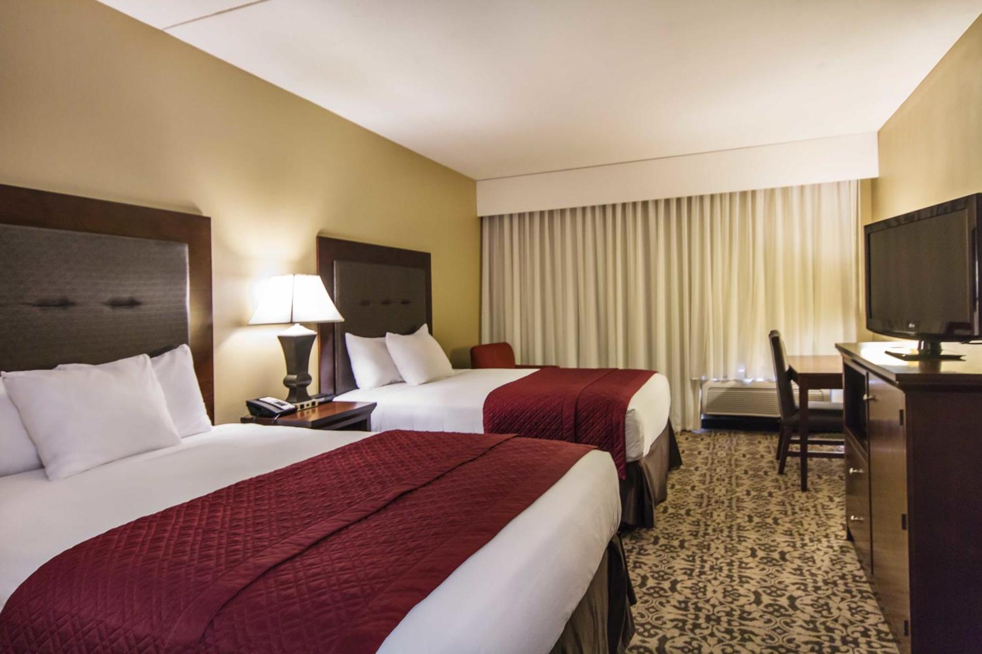 Building 1 Queen Room Two Queen Beds