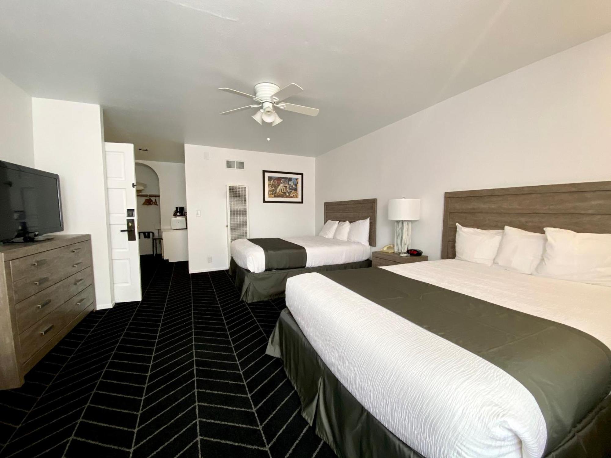 2 Queen Bed Non Smoking Accessible