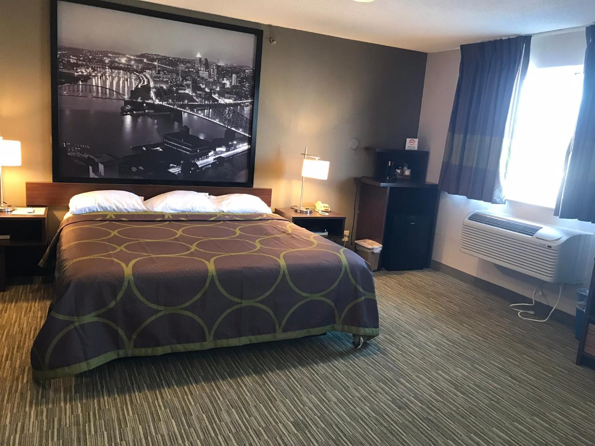 Deluxe King Studio Suite Non-SmokingÂ 