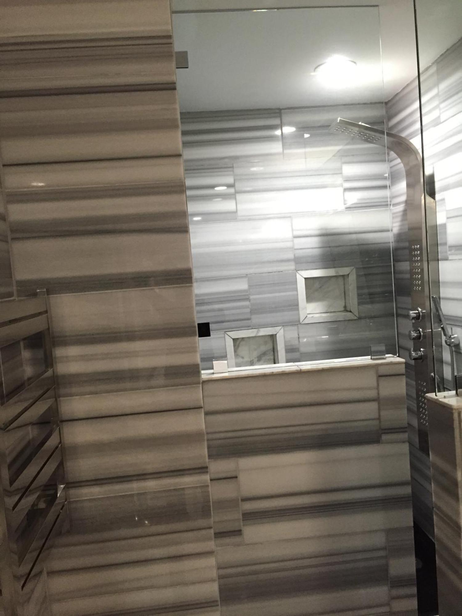 Luxury King Room