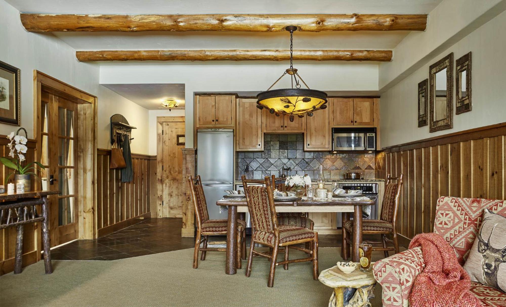 Deluxe One-Bedroom Suite