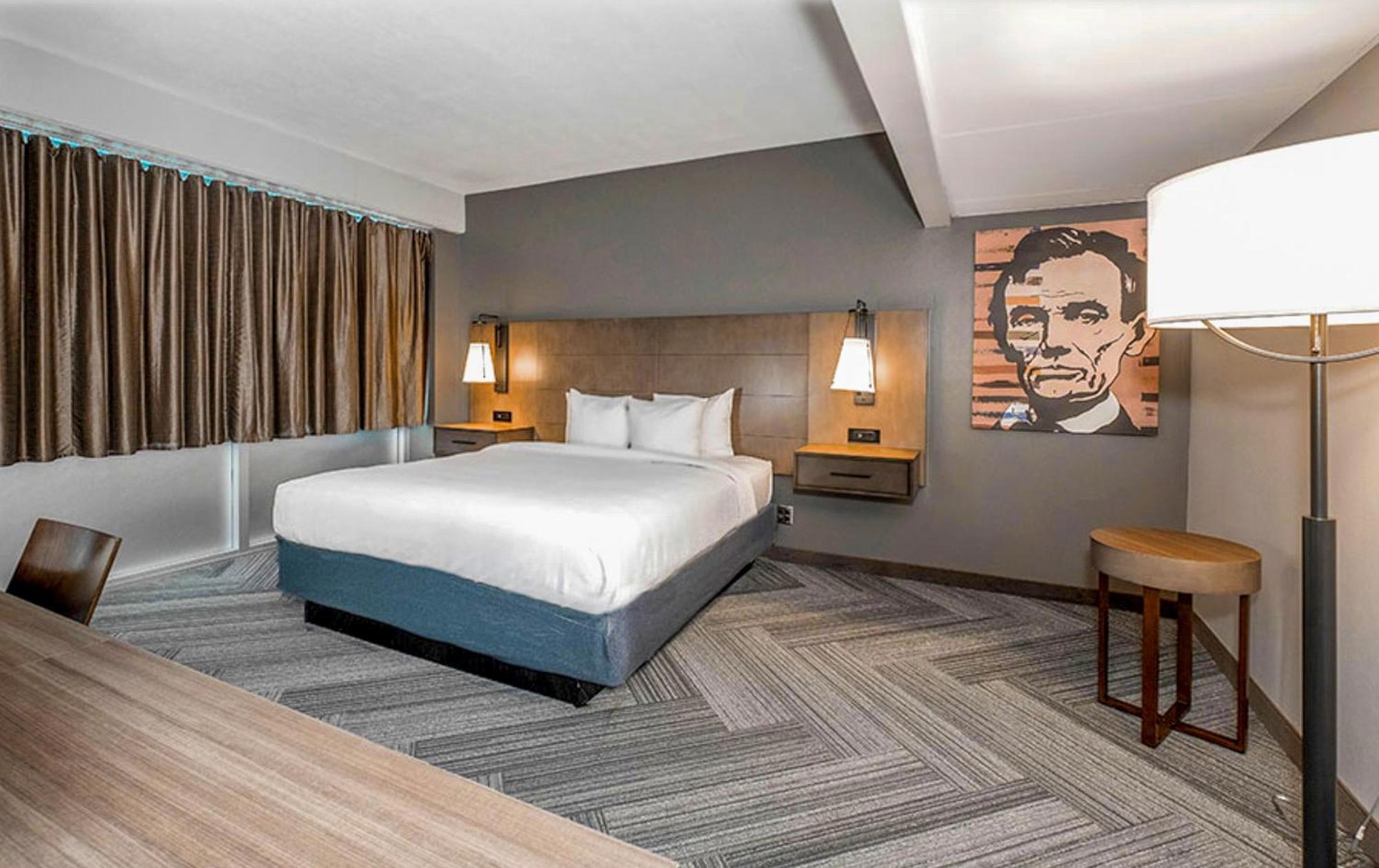 Standard King Room