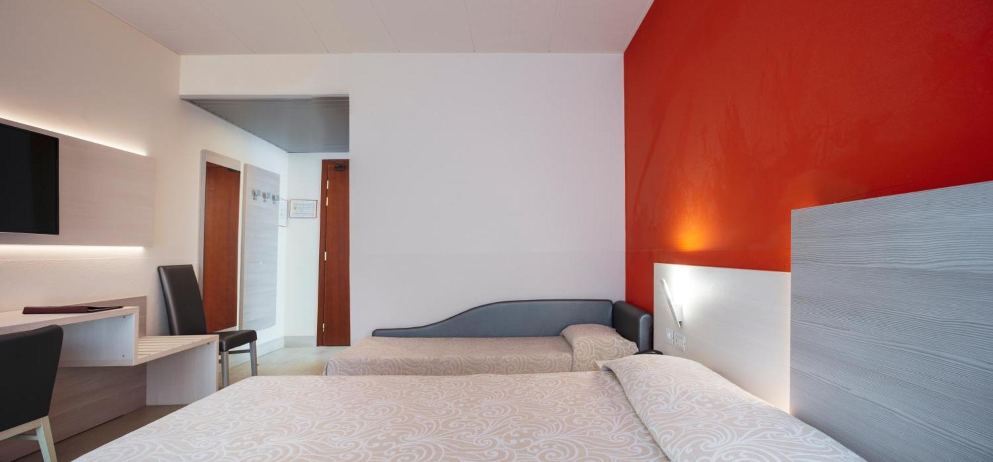 Comfort Triple Room