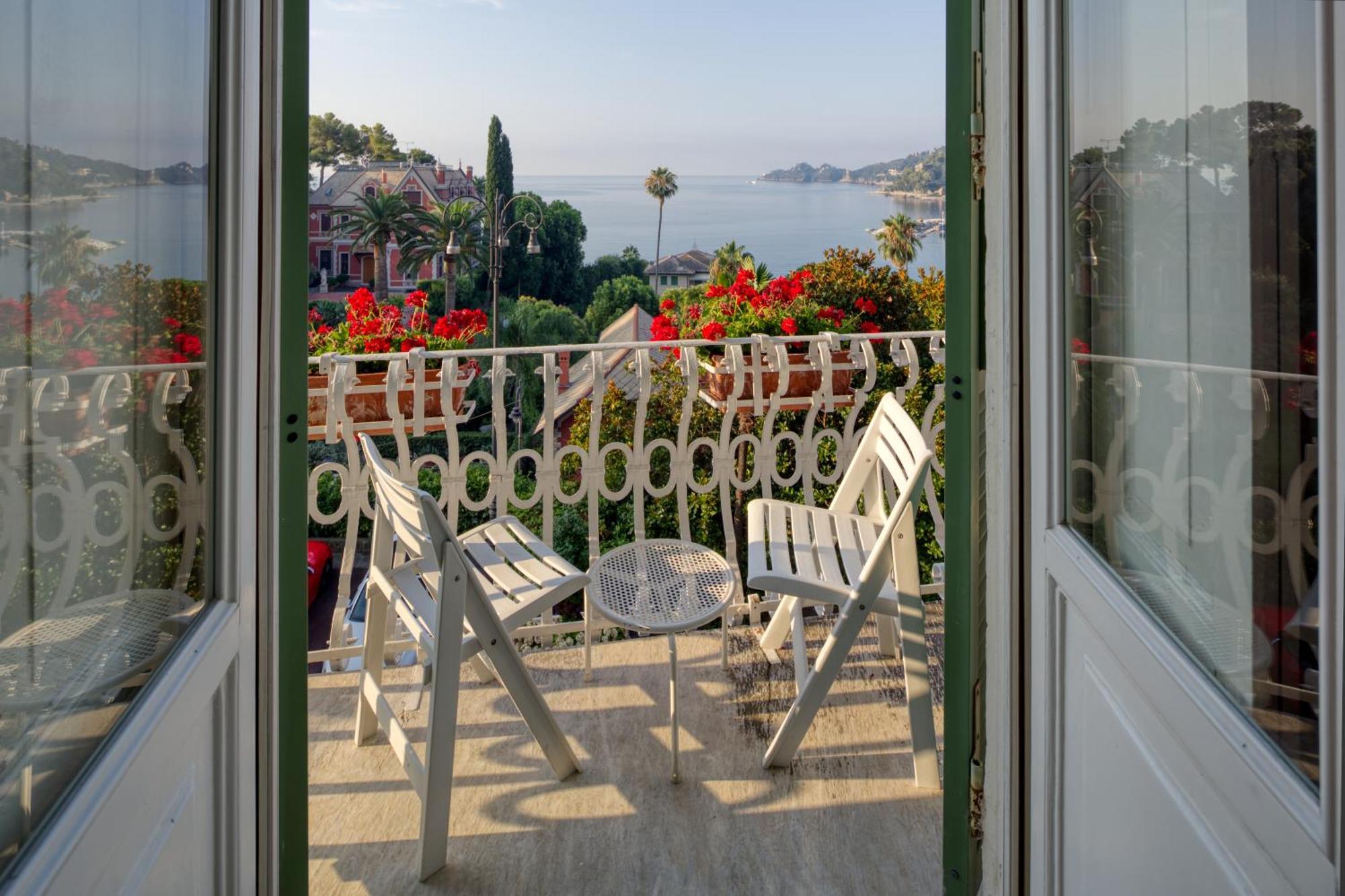 Double or Twin Room Sea View Balcony