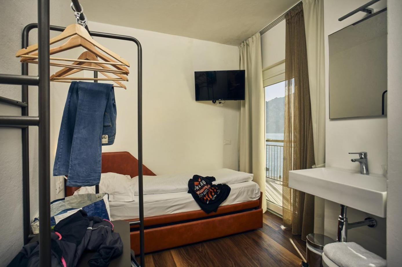 Single Room Balcony,1217954635:JPEG