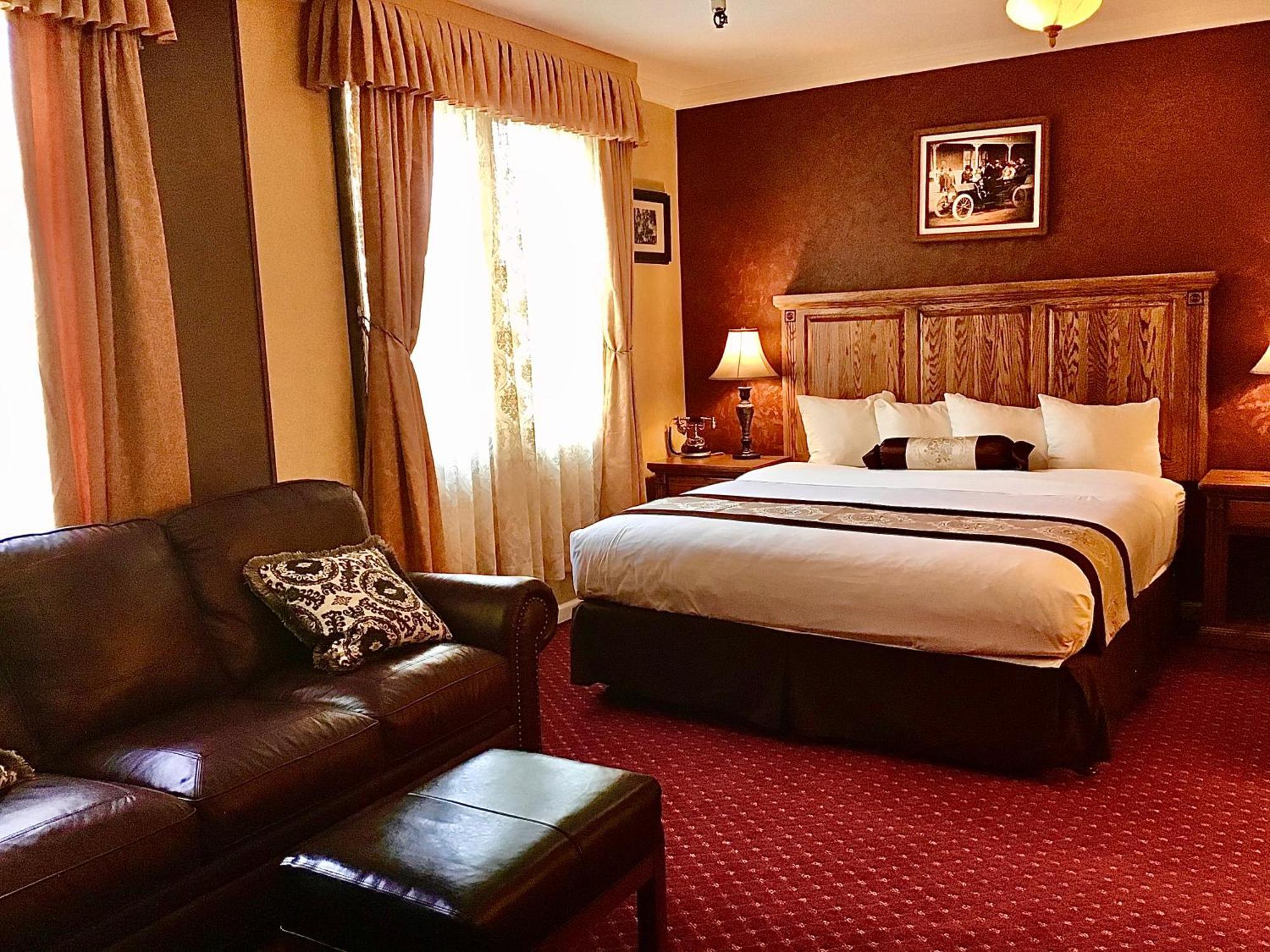 Deluxe King Room Non-Smoking