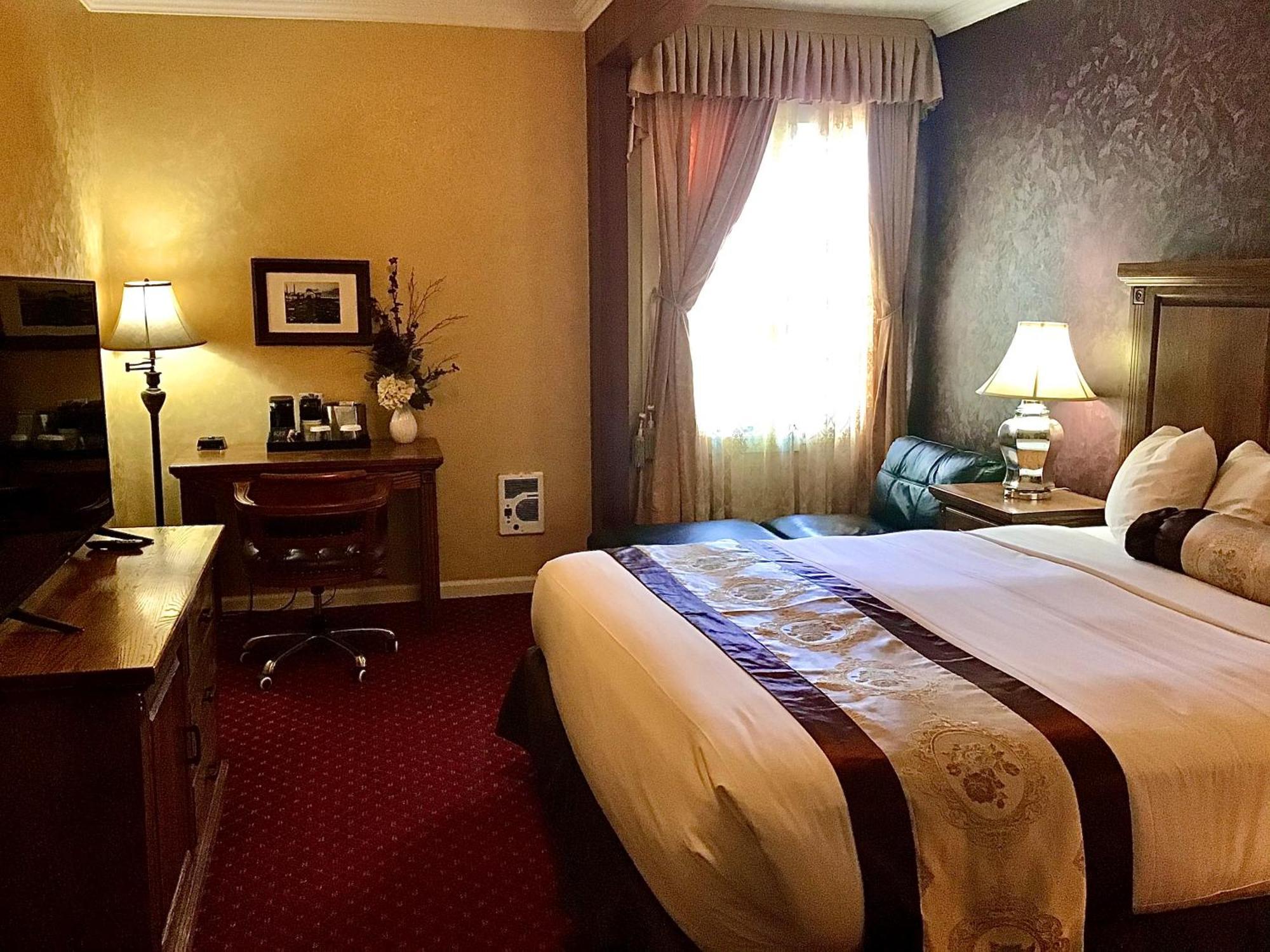 King Room Non-Smoking